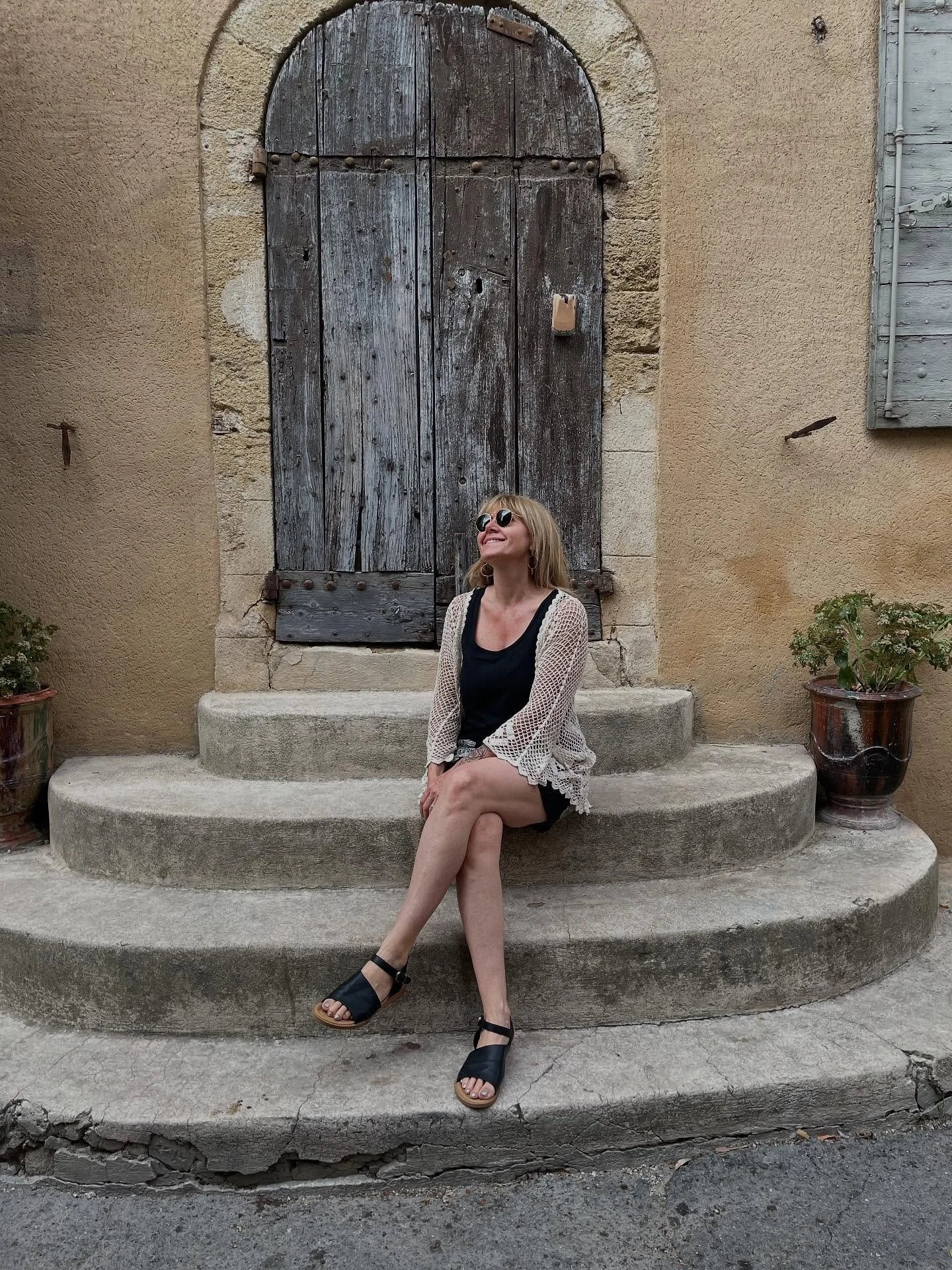 A return visit to Lourmarin&hellip;one of the most picture perfect quaint villages in Provence, a bit north of Aix.

#lourmarin #provence