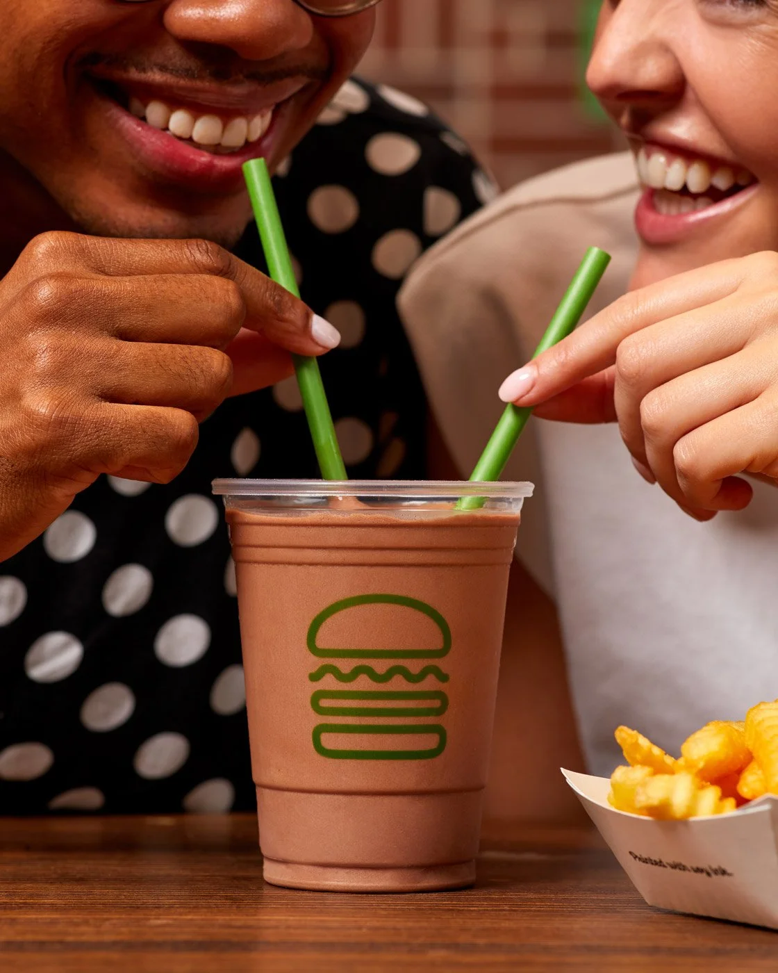 ShakeShack_GeneralSocialShoot4_NonDairyRetro_027_4x5_web.jpg