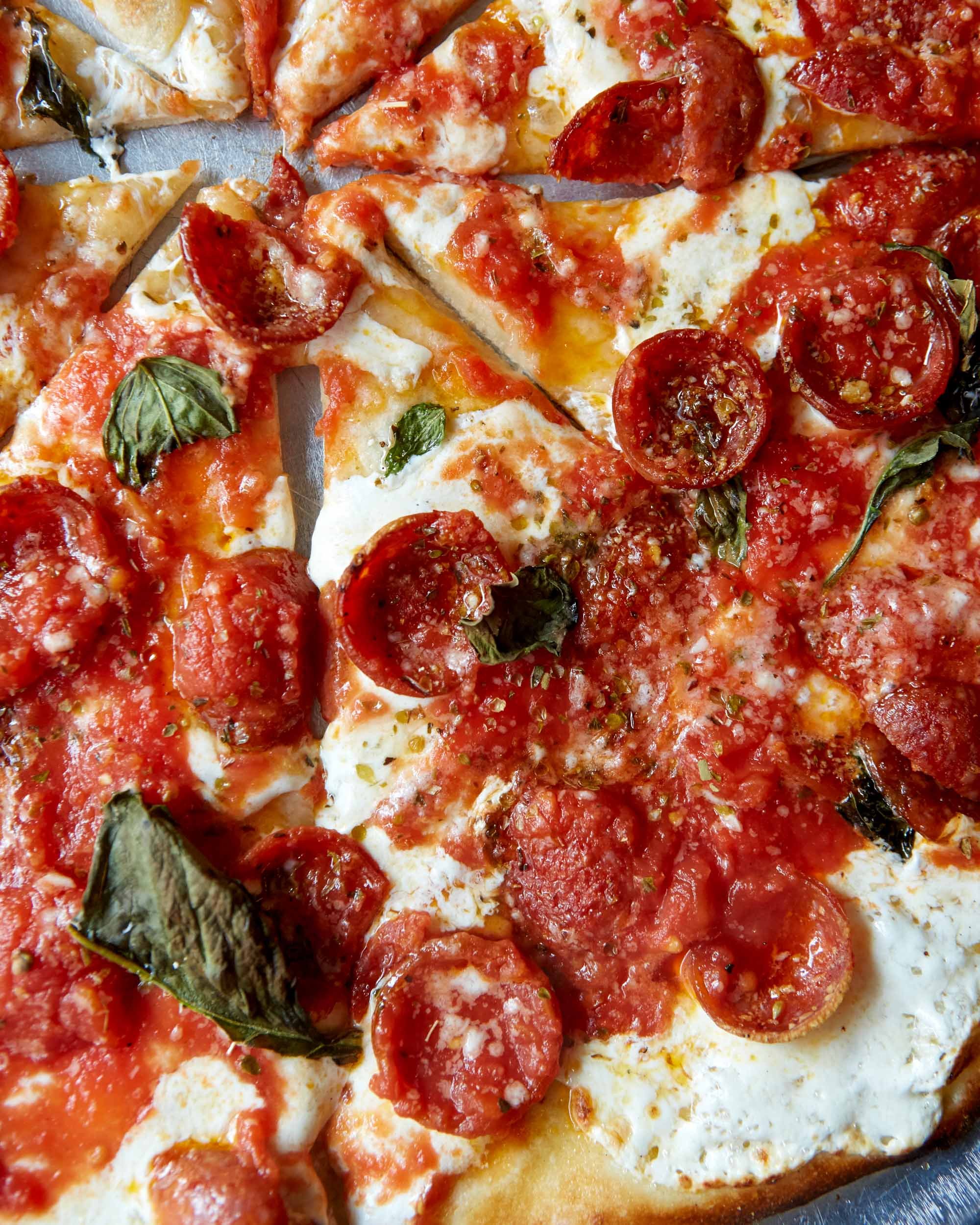 Julianas_PepperoniPizza_CloseUp_003_web.jpg