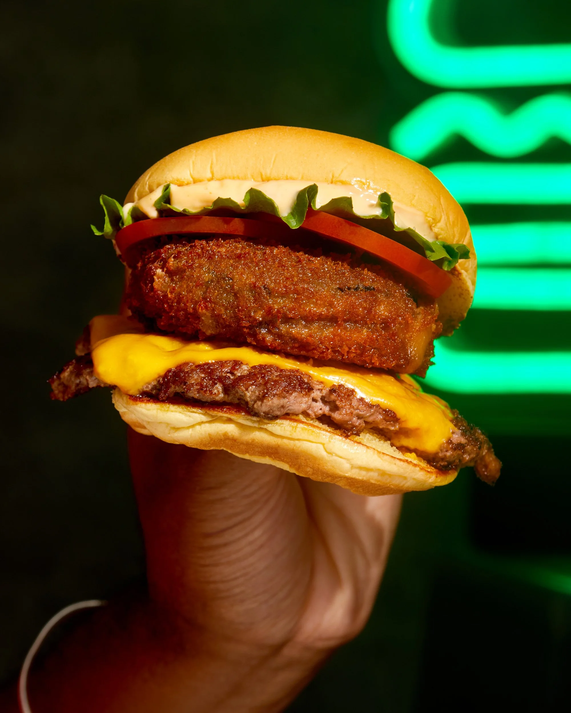 ShakeShack_Social5_CloseUpAndPersonal_4x5.jpg