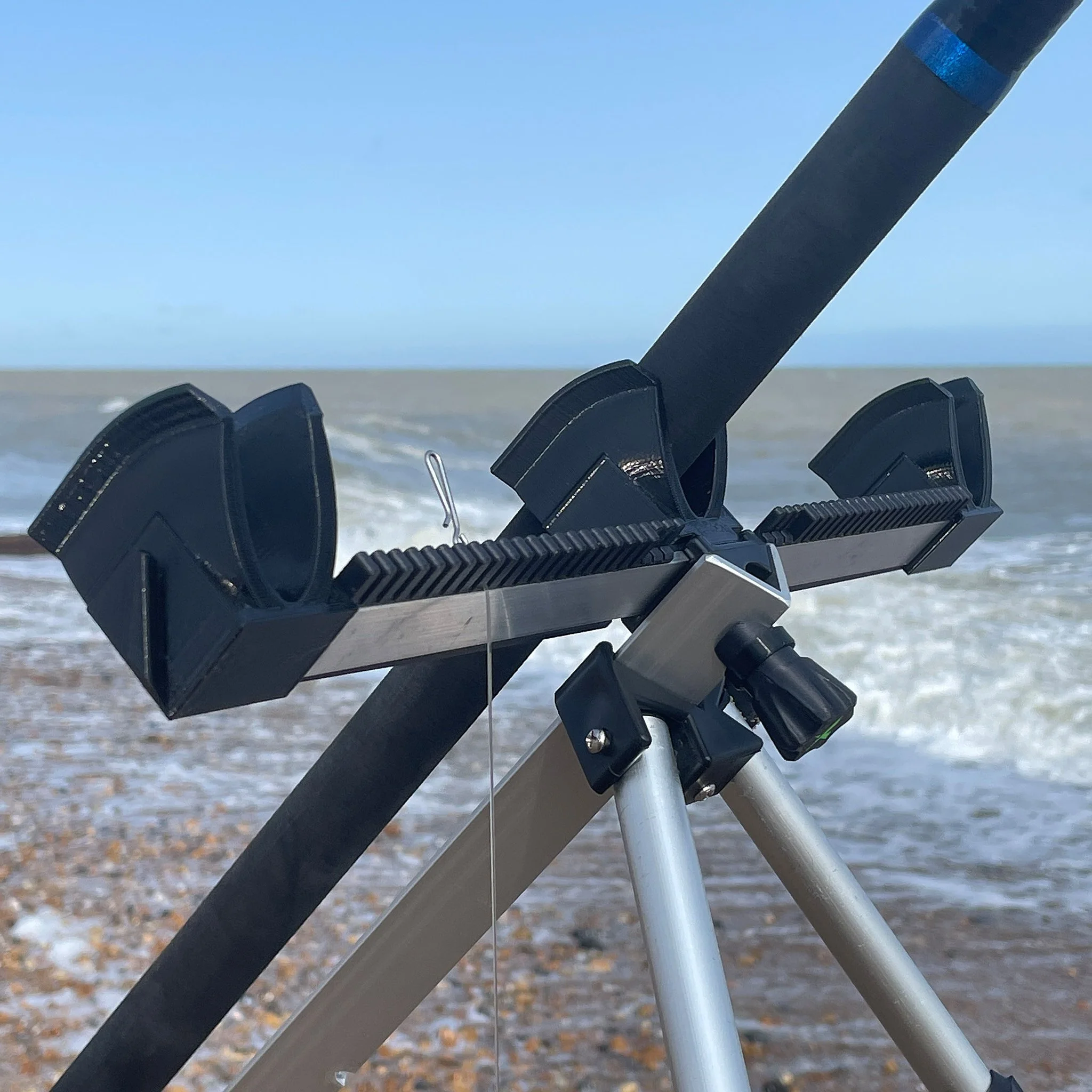 ANGLEX TRIPLE HEAD REST 02.jpg