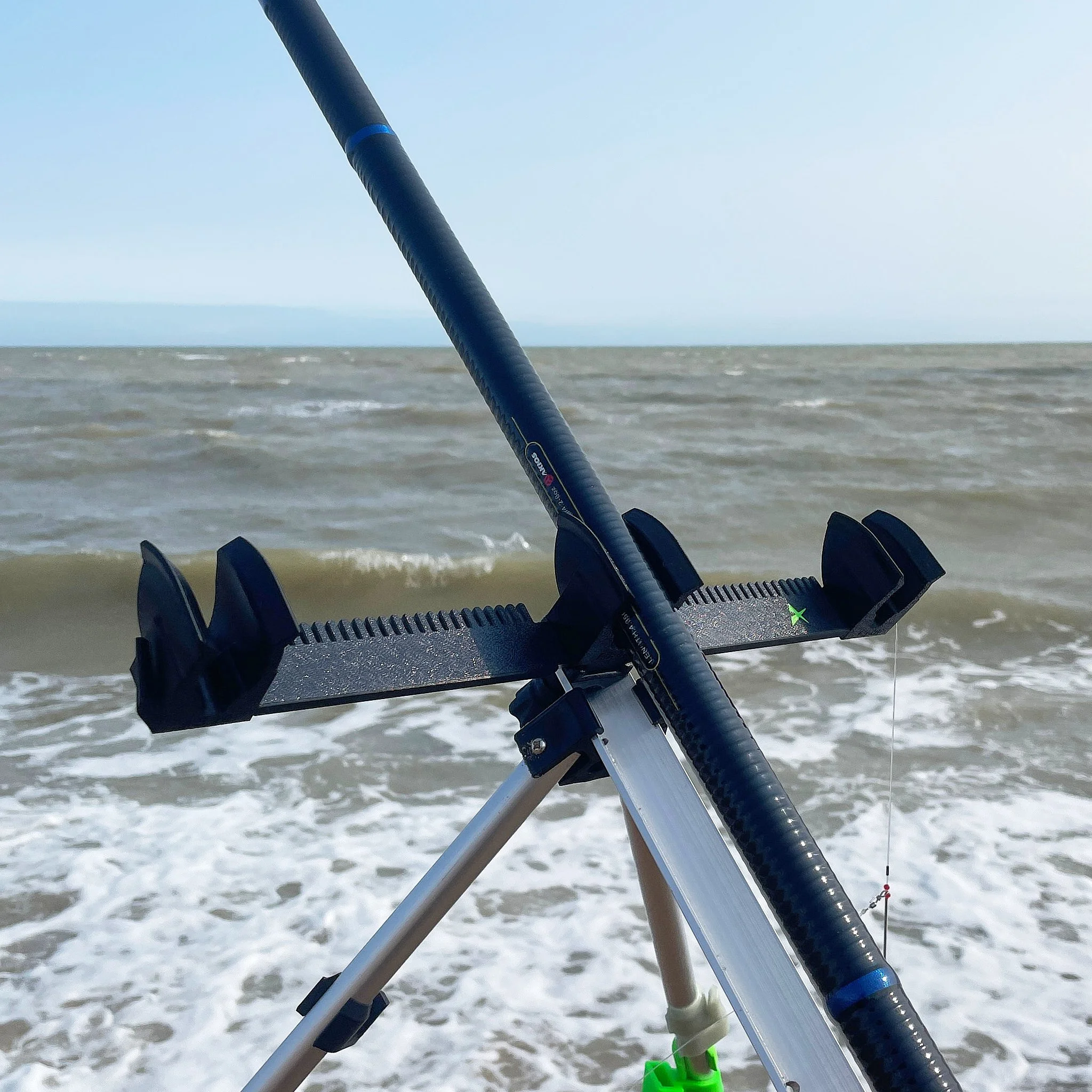 ANGLEX TRIPLE HEAD REST 04.jpg