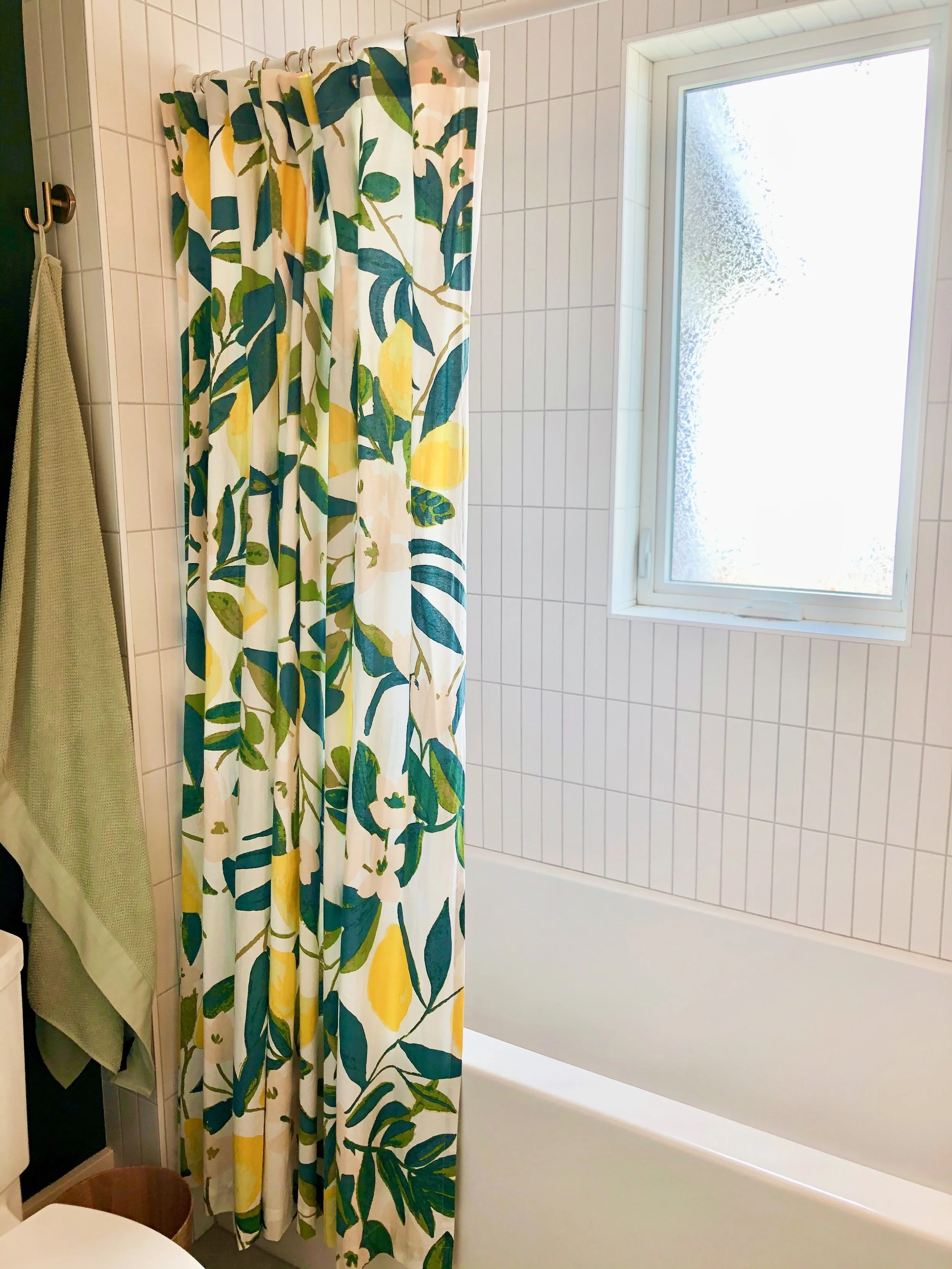 Modern bathroom renovation. Oak Craft Construction – Kimberley, BC