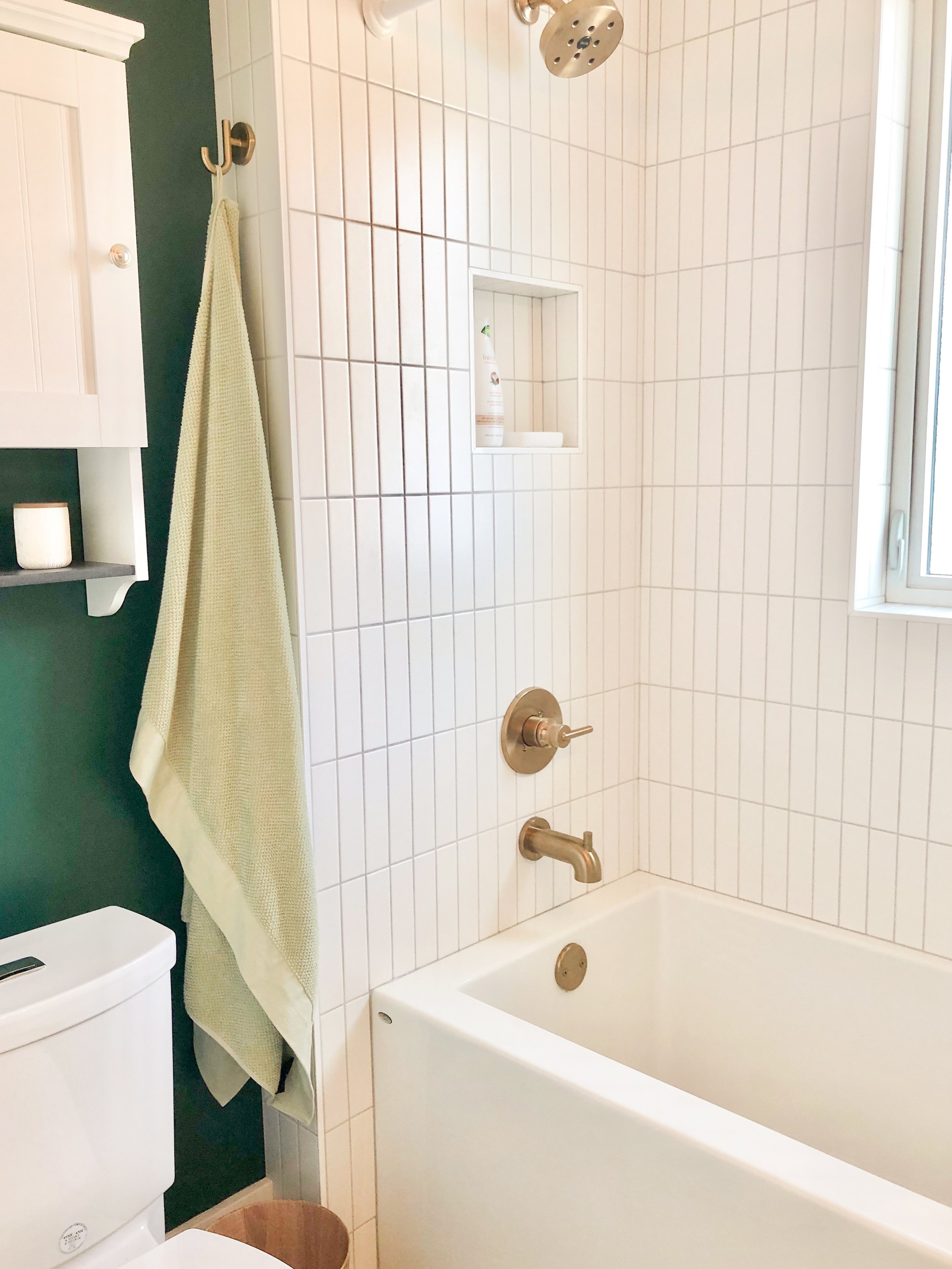 Modern bathroom renovation. Oak Craft Construction – Kimberley, BC