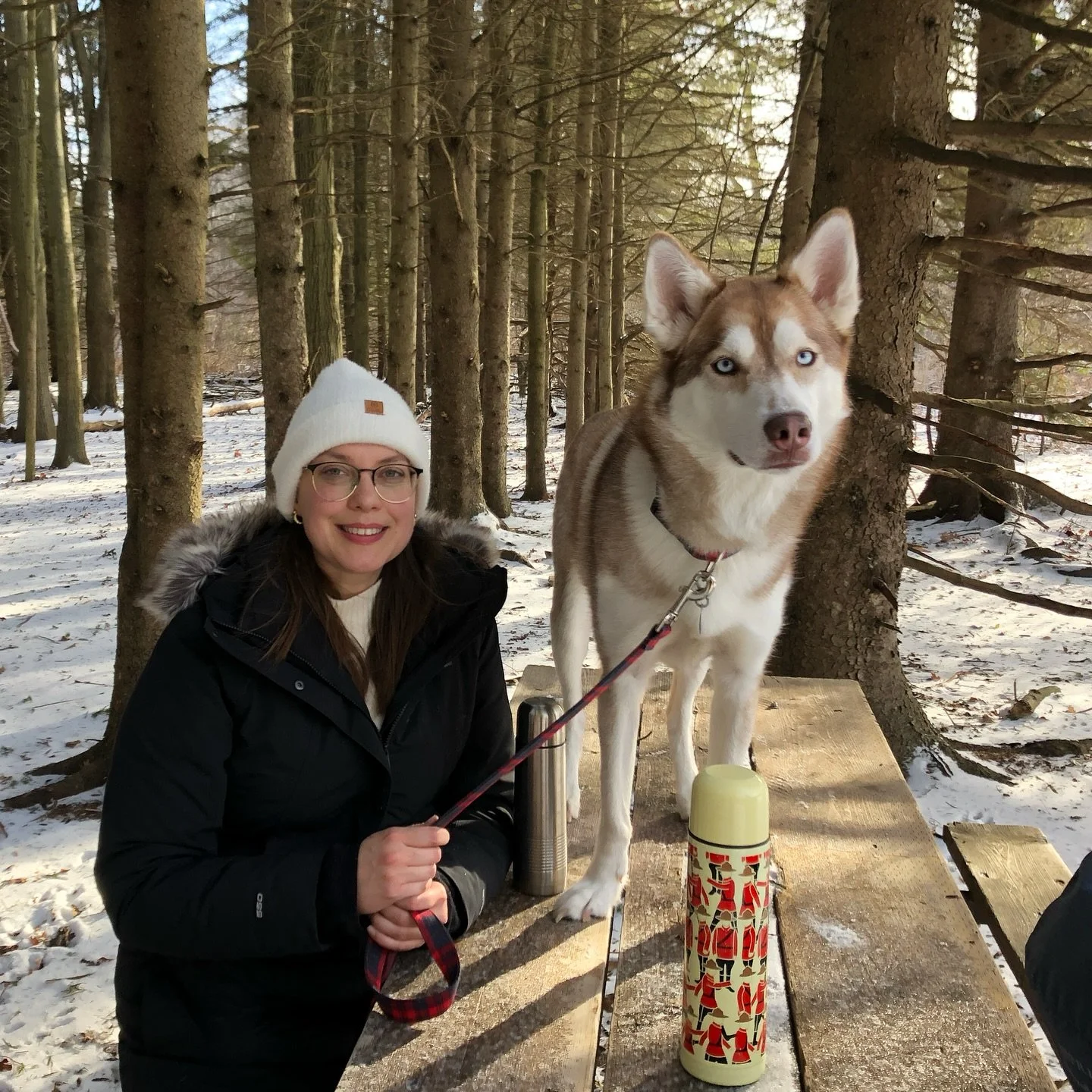 Happy New Year to all my friends and clients! ✨ As we recharge this winter, I want to say a tremendous thank you to everyone who chose to work together on the complex details of a move. I find a real sense of purpose in making the real estate process