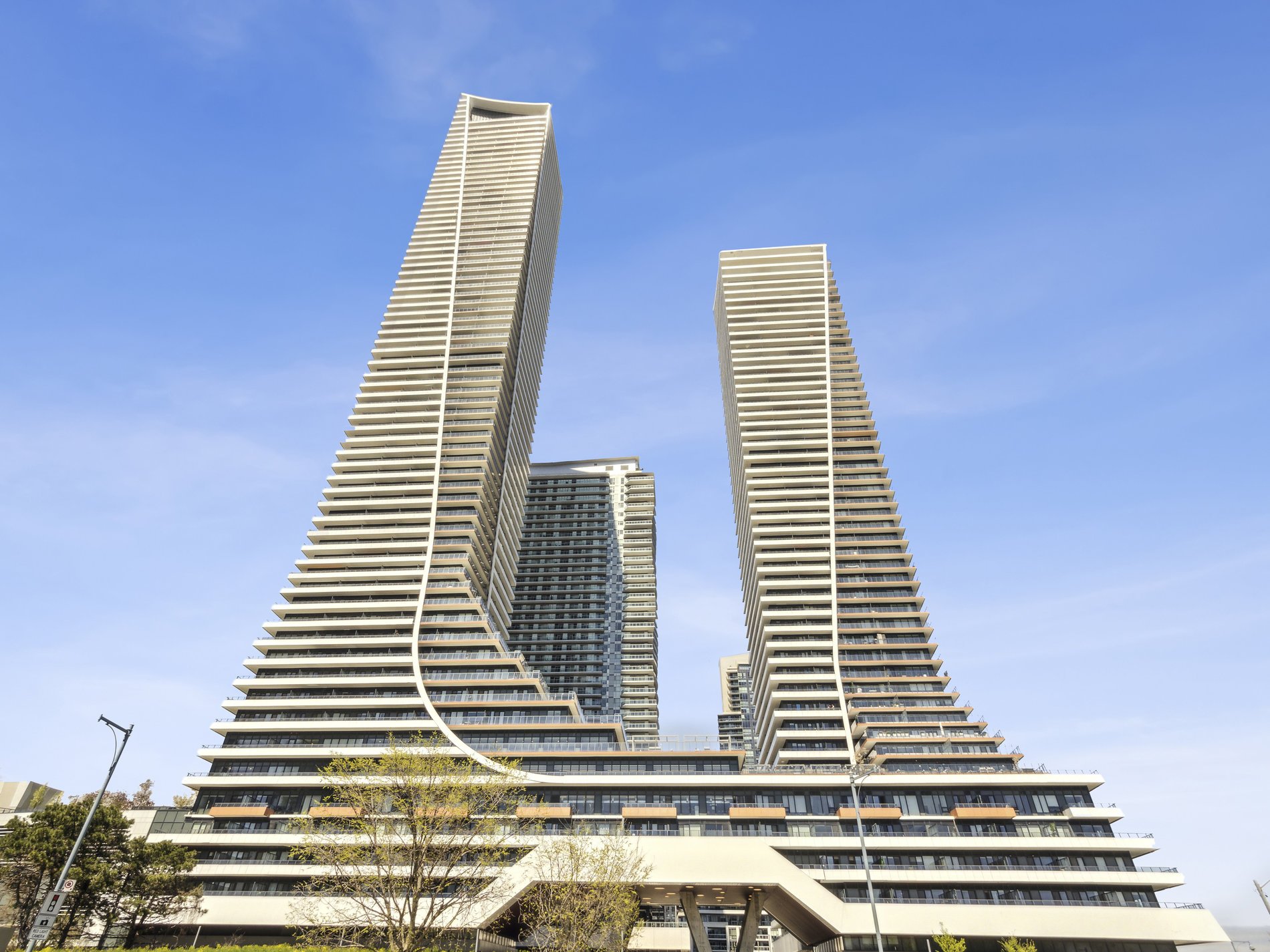 001_o3d_3013-30_shore_breeze_drive_toronto_03.jpg