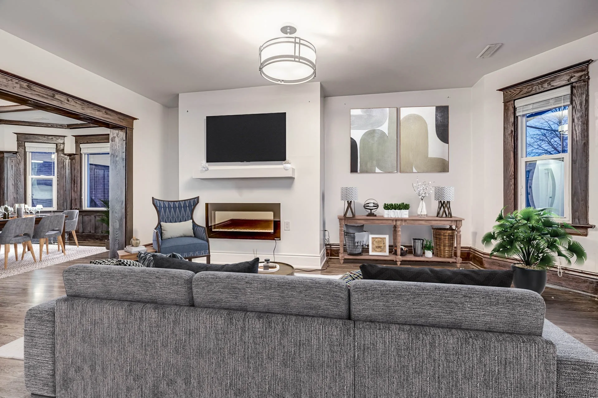 Living Room 1.jpg