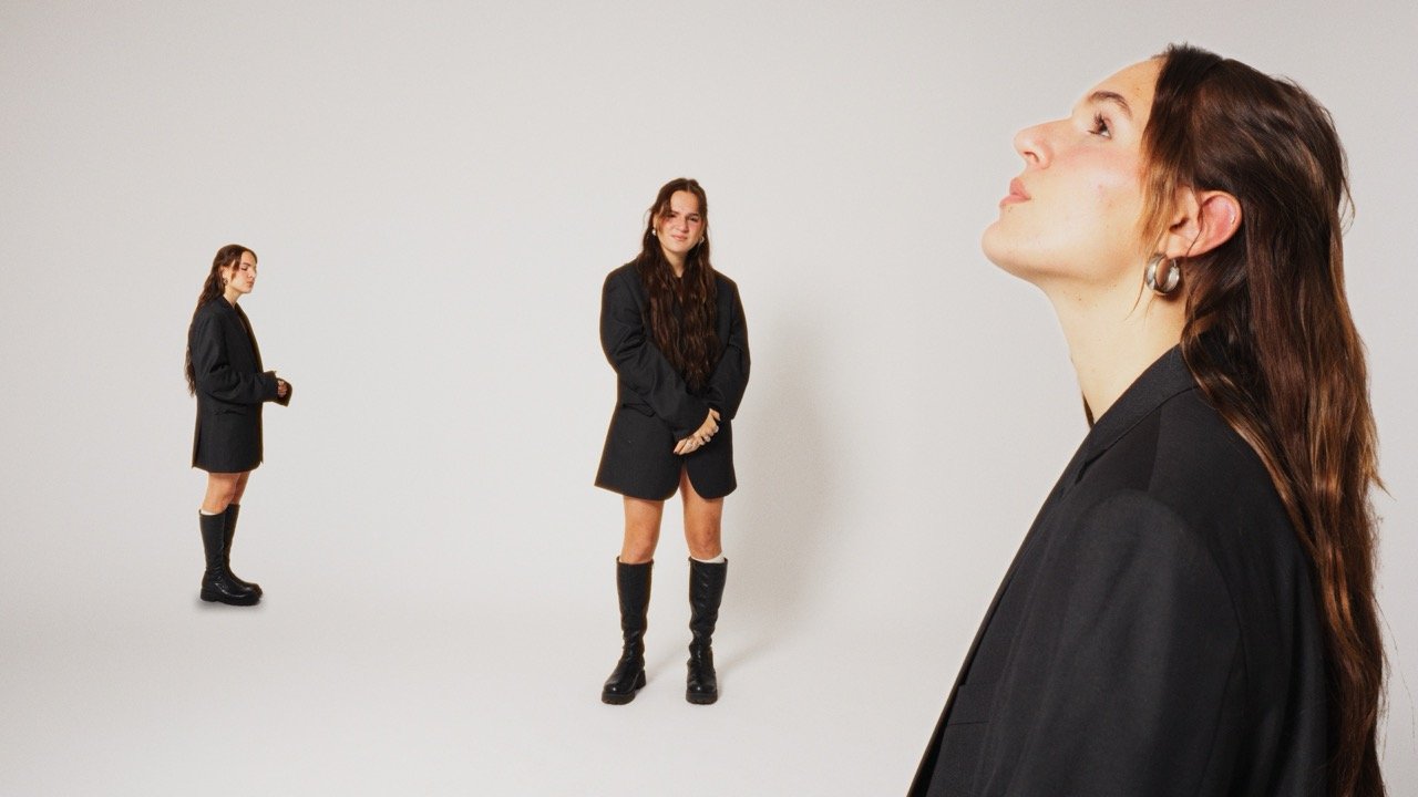 Groß (SandraHesch-WarumDu-Stills_3).jpeg