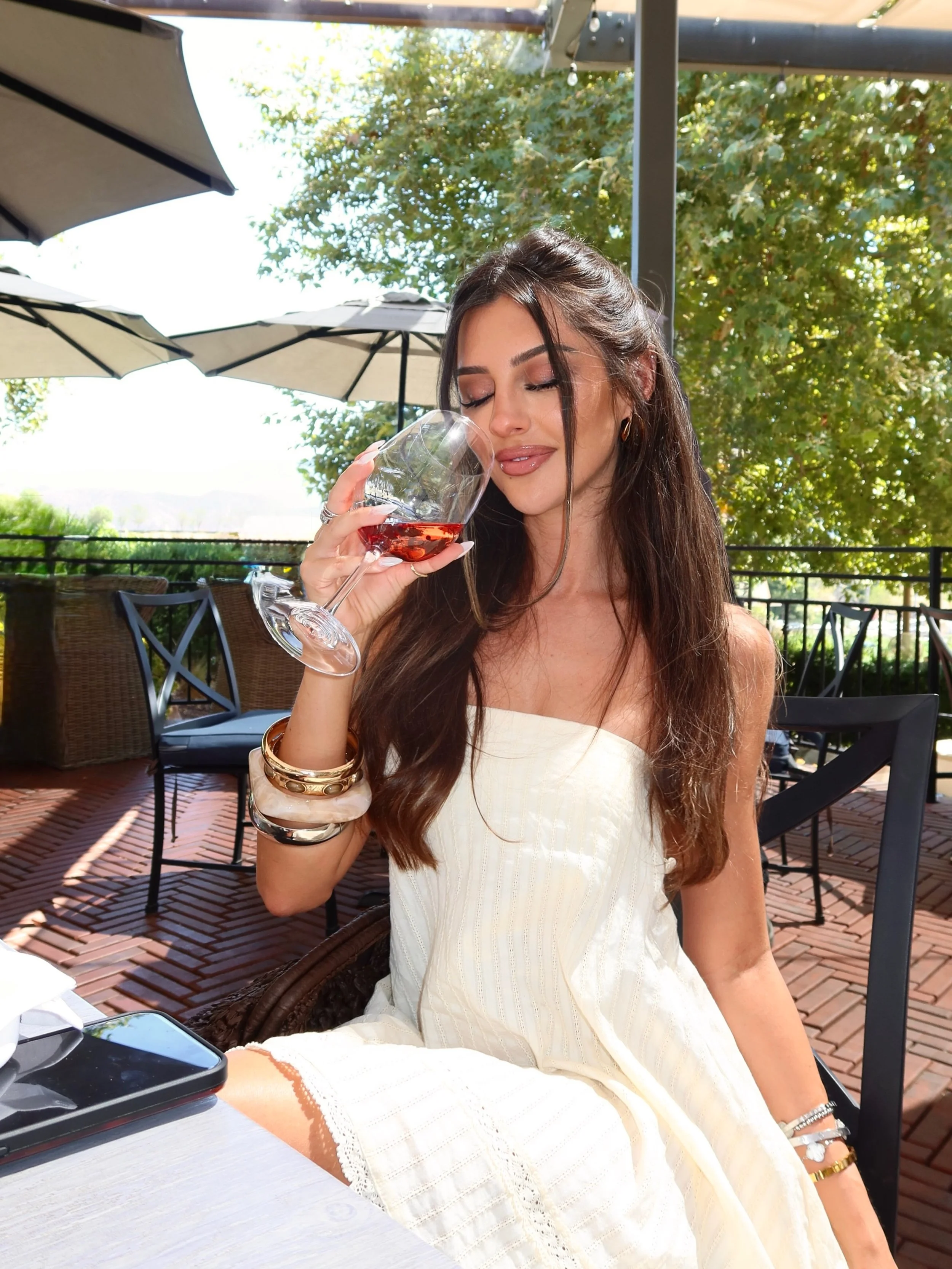 Summer, slowly🌼🍷