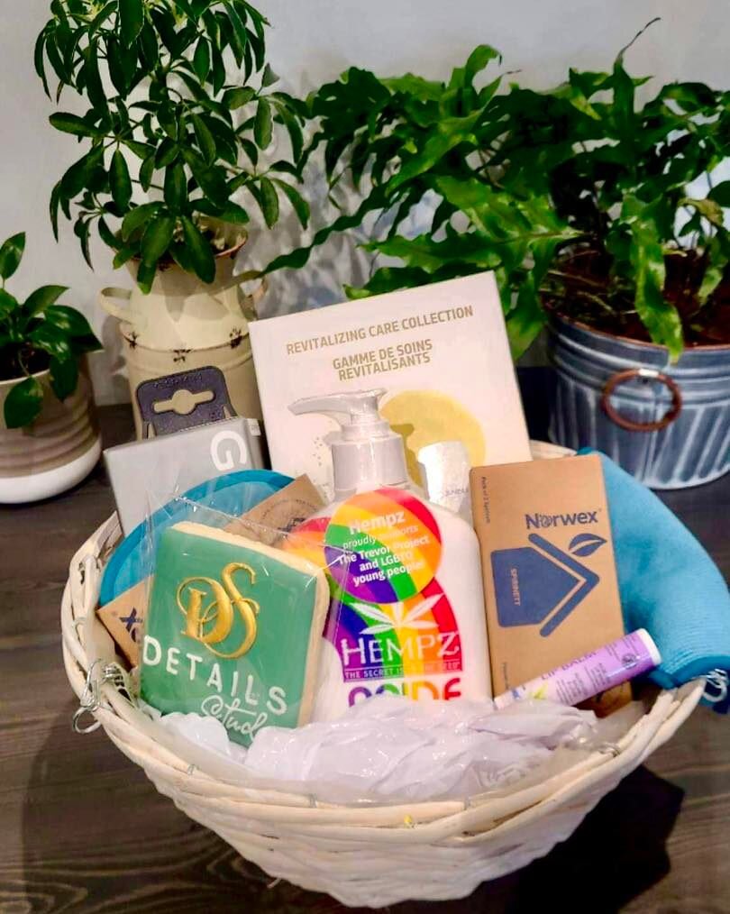 🌸 Mothers Day Draw 🌸 

Here is how to get entered to win!! 👀
- Each service and product bought you will be entered in twice 
AND&hellip;. 
- For every comment about a mom or someone special to you will be entered once 

The draw will end Saturday,