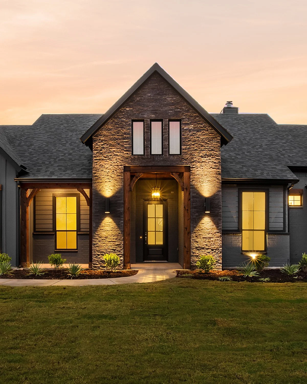 Your home is your biggest investment. Why let bad water damage it?
Hard water is currently shortening the life of your water heater, dishwasher, washing machine, and plumbing. Every day without protection costs you money.
A whole house water filter