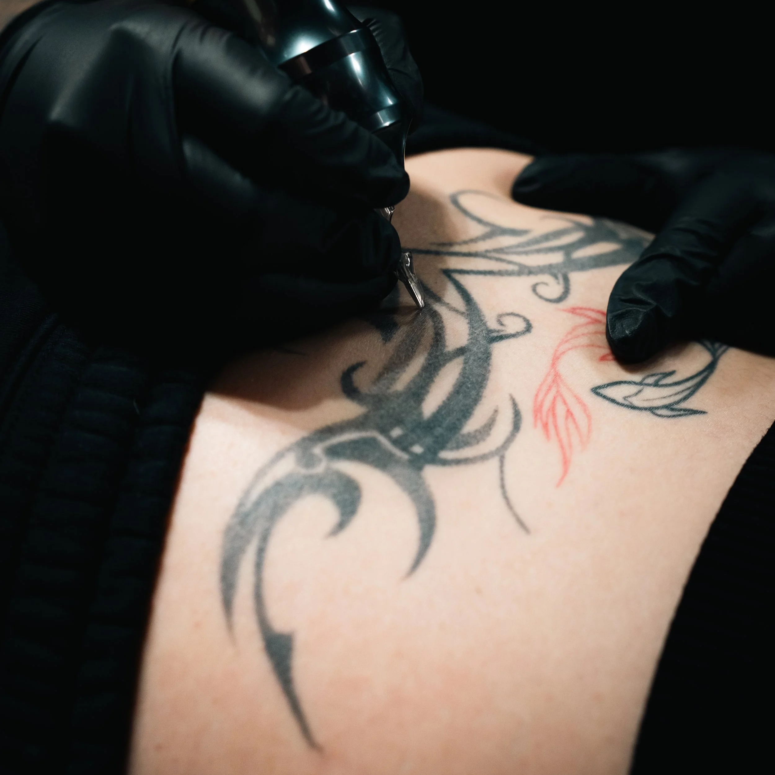 Dante and Ava are taking on more custom tattoos.