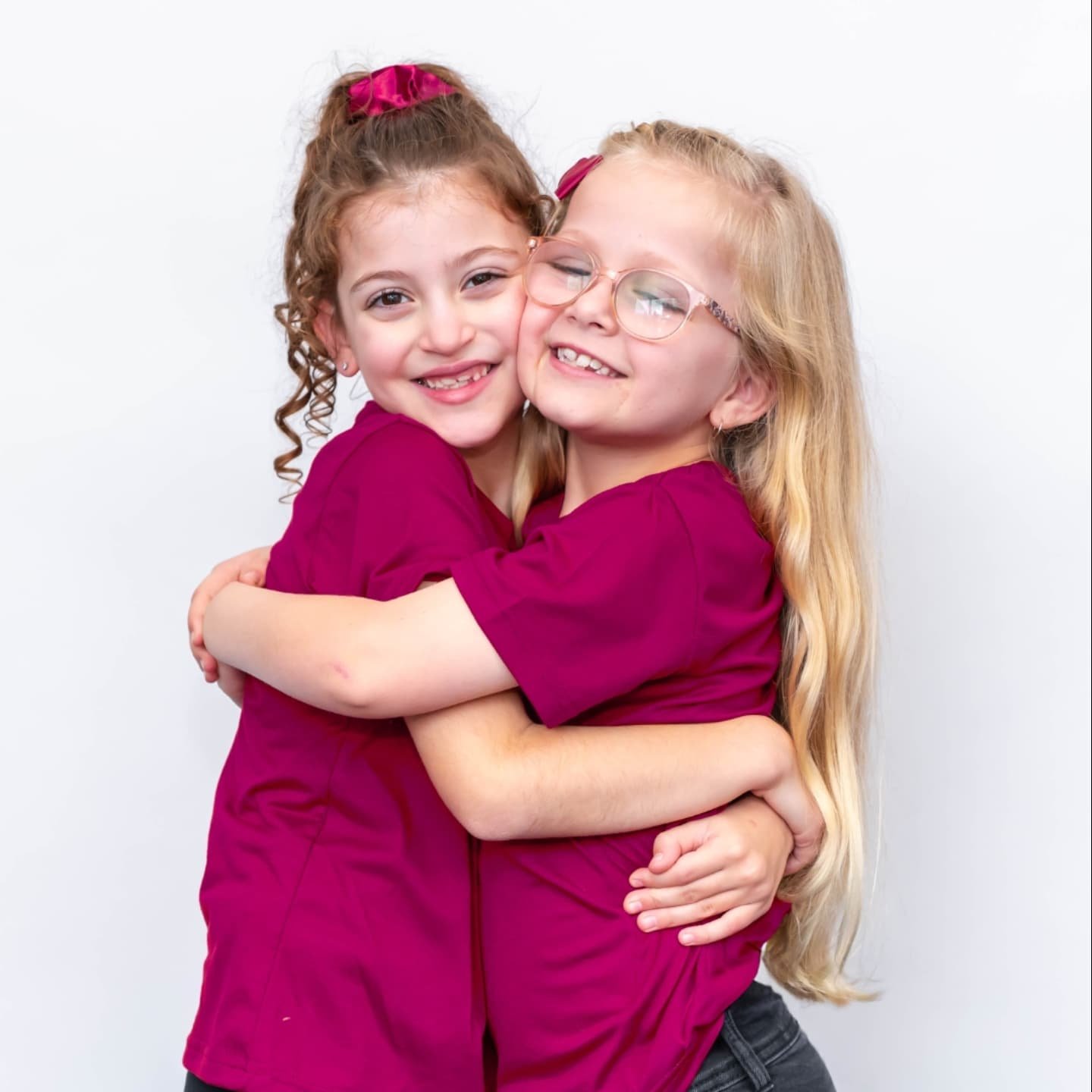 From concept to creation, we've got your brand covered! 🎬✨

These sweet snaps from the Set the Scene brand shoot showcase the magic of launching a brand that stands out. From adorable faces to on-point visuals, this acting program came to life throu
