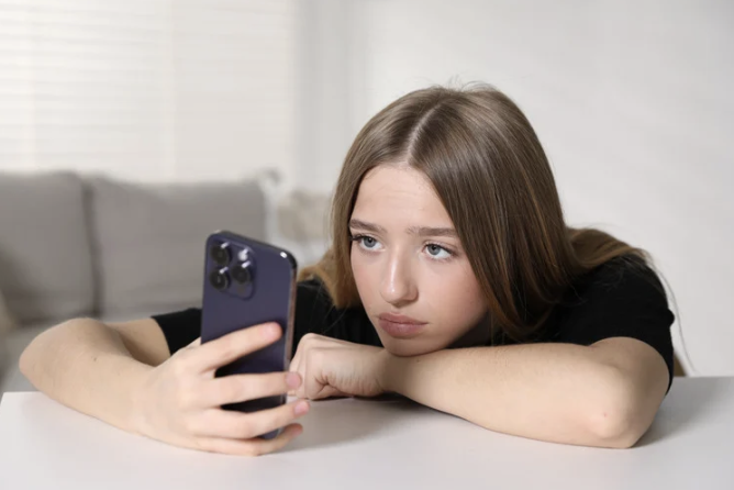Is My Teen Developing Anorexia? Four Things Every Parent Should Know