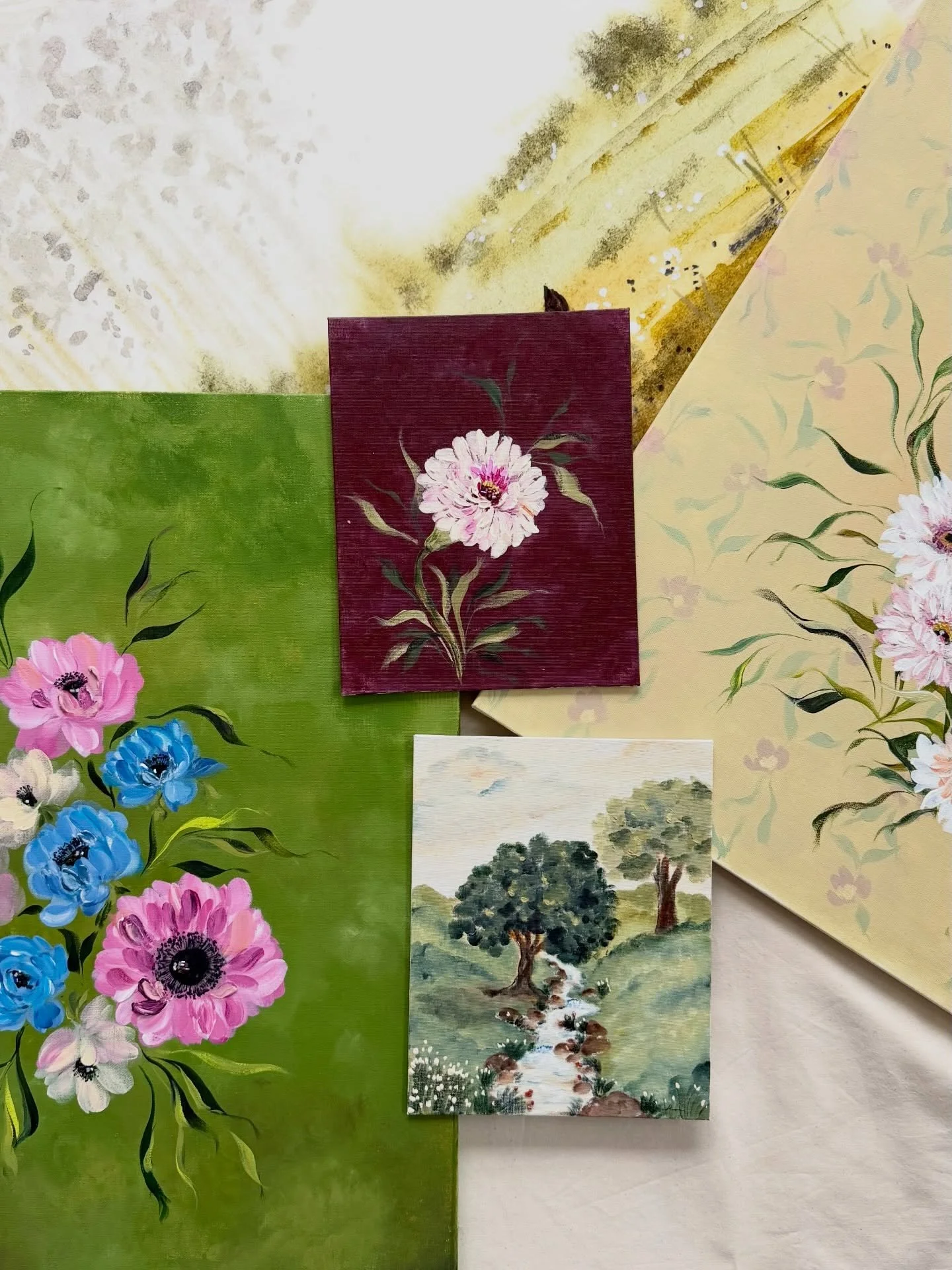A glimpse into all the recent studio work available in the coming weeks. If anything catches your eye, don&rsquo;t hesitate to reach out! 

#artworkforsale #originalartwork #landscapeprint #floralartwork