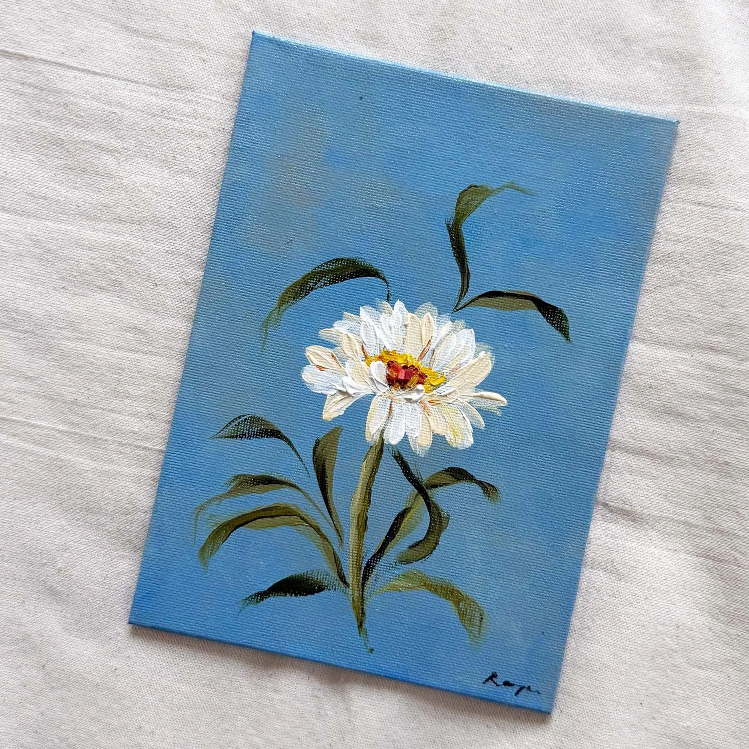 Small scale floral art 5x7 framed, white daisy botanical painting, Grandmillennial style vintage gold frame for timeless home decor