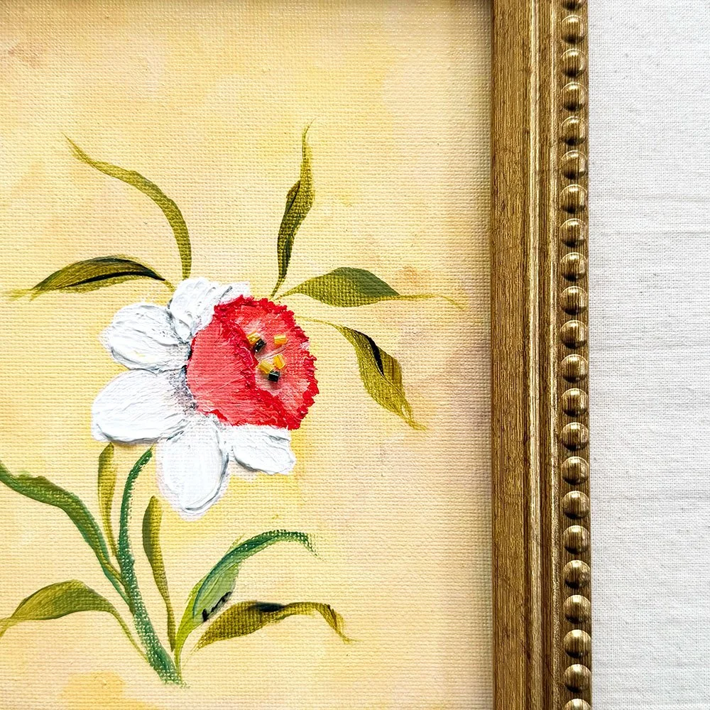 Old world romantic daffodil flower.jpg