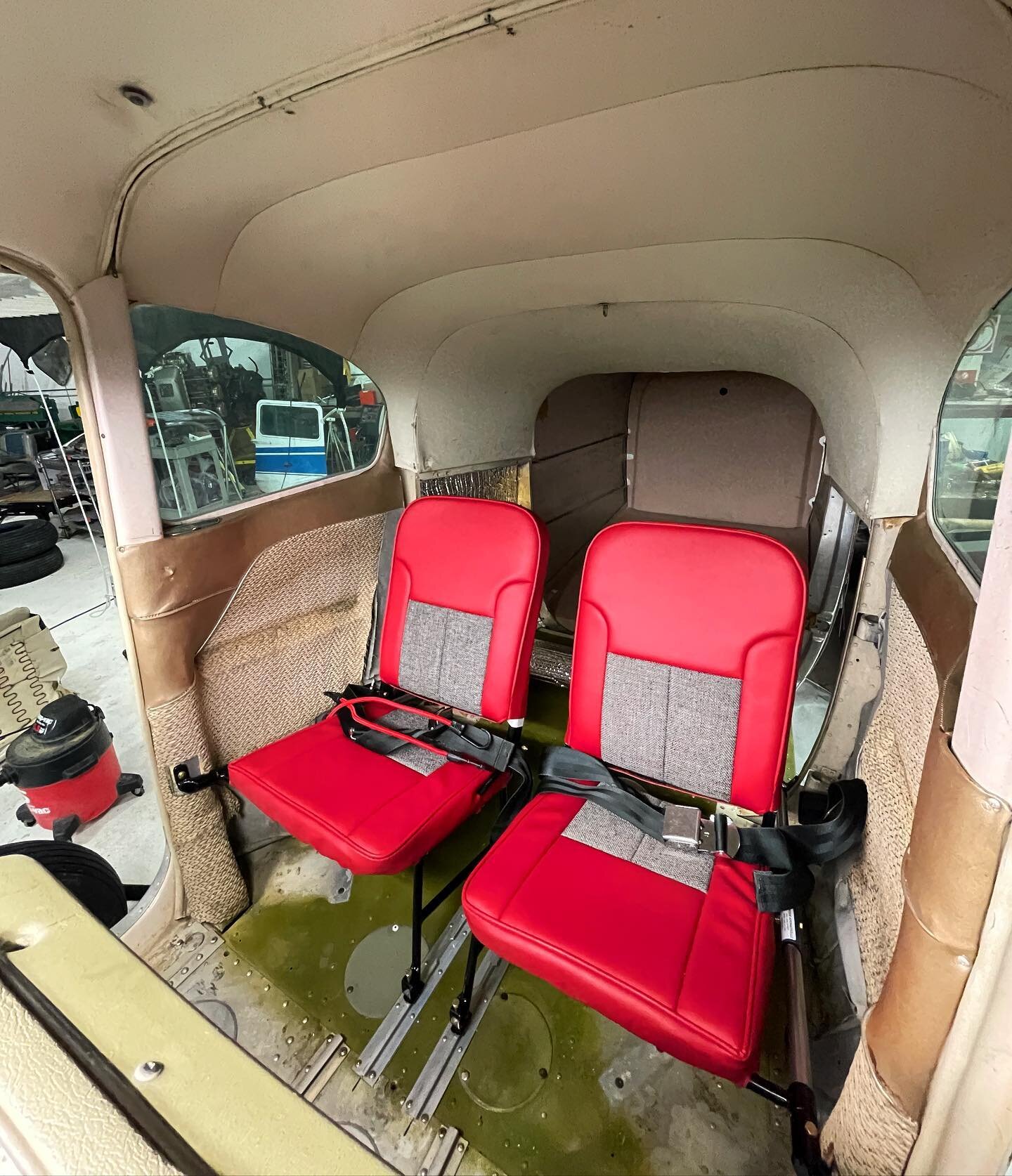 Lakeview jump seats, Selkirk extended baggage install.  #cessna #cessna180 #cessna182 #cessna170 #Cessna185