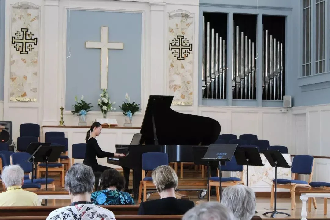 We had a great time performing solo Liszt and duet Grieg for the final spring concert of the Kansas City Musical Club (KCMC). Thank you for having us!! 

#andesduo #pianoduet #kcmc #kansascitymusicalclub