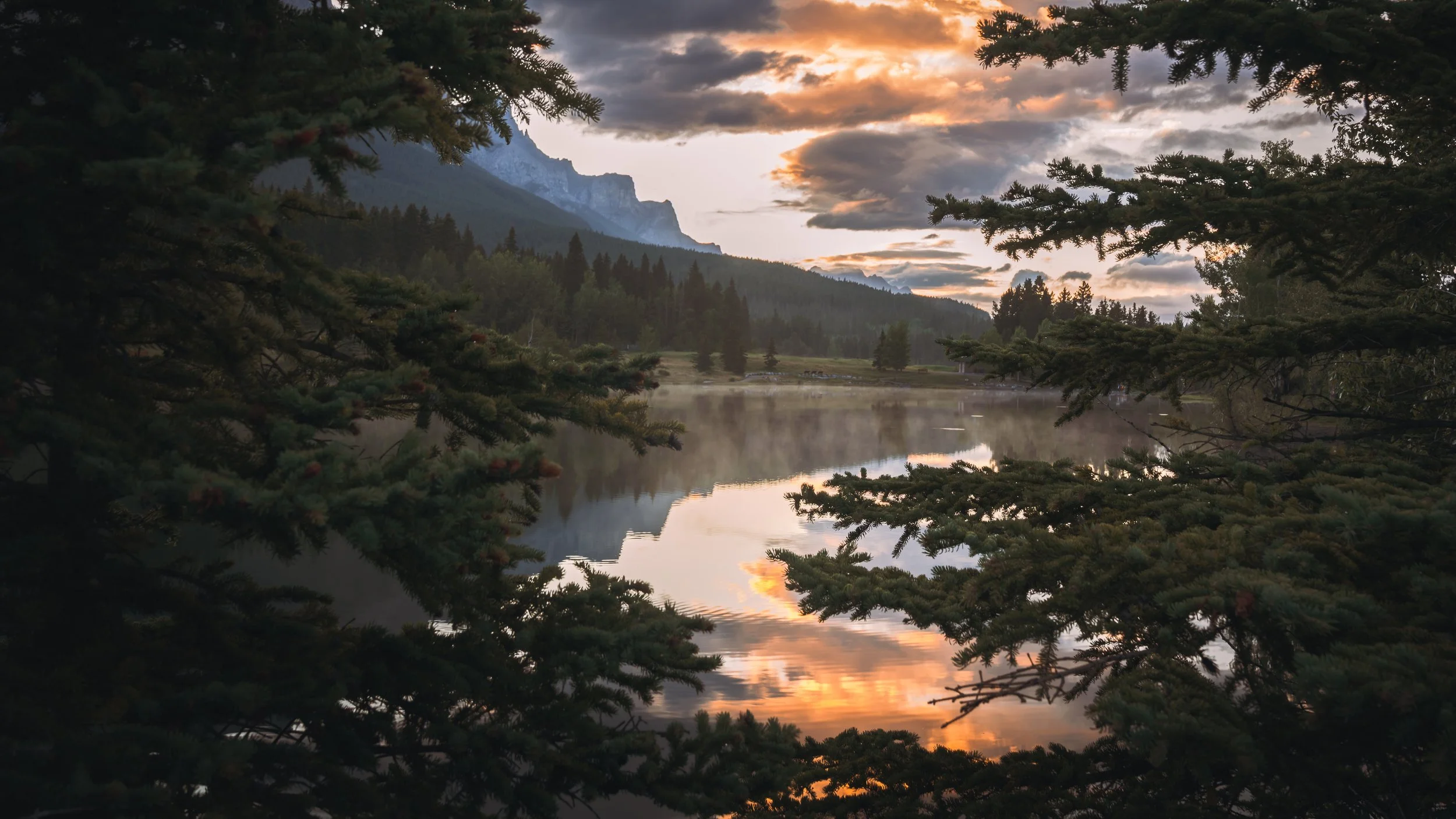 Quary Lake, Canmore, Canada