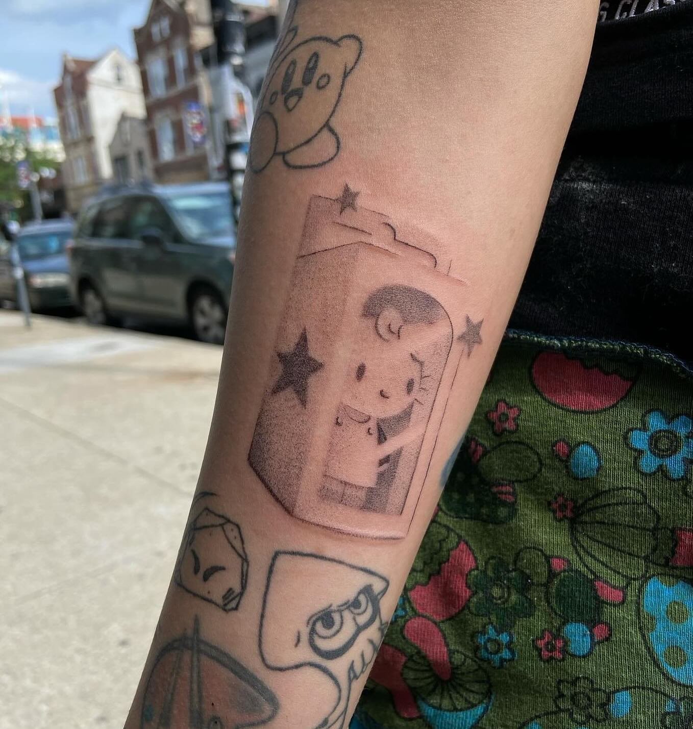 Hello Kitty by @lazzyyaz