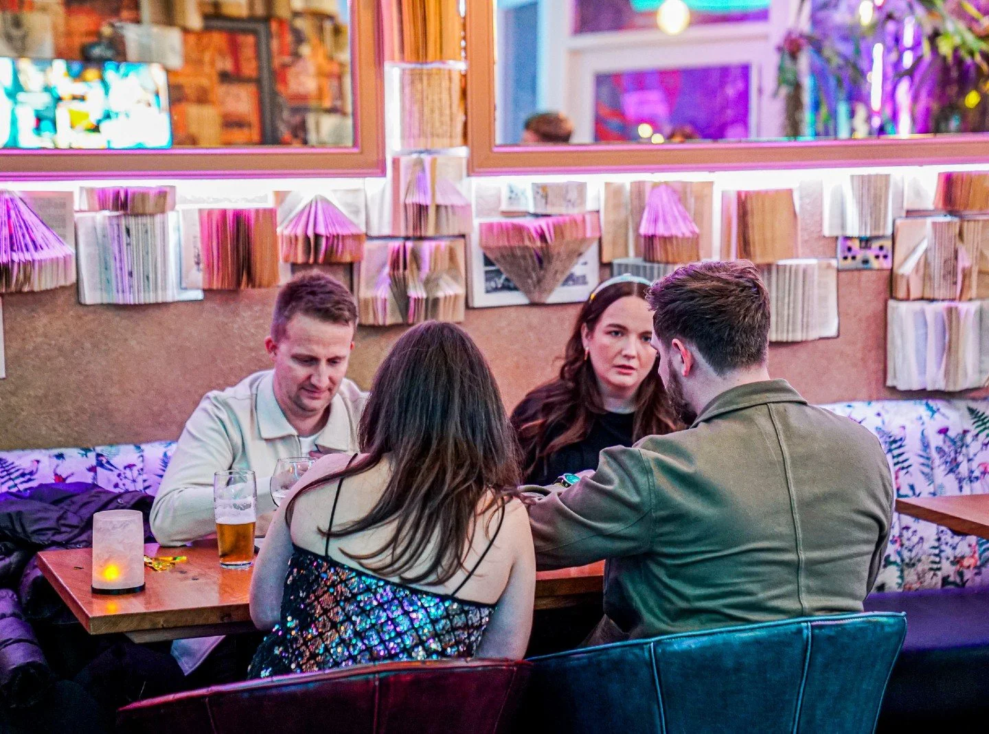 The only spot in Bowness where the drinks are spot-on, the vibes are unmatched, and every night feels like that night.

Book now : https://bahabowness.com/booking

#lakedistrict #bownessonwindermere #cocktailsofinstagram #livemusic #afternoontea #sco