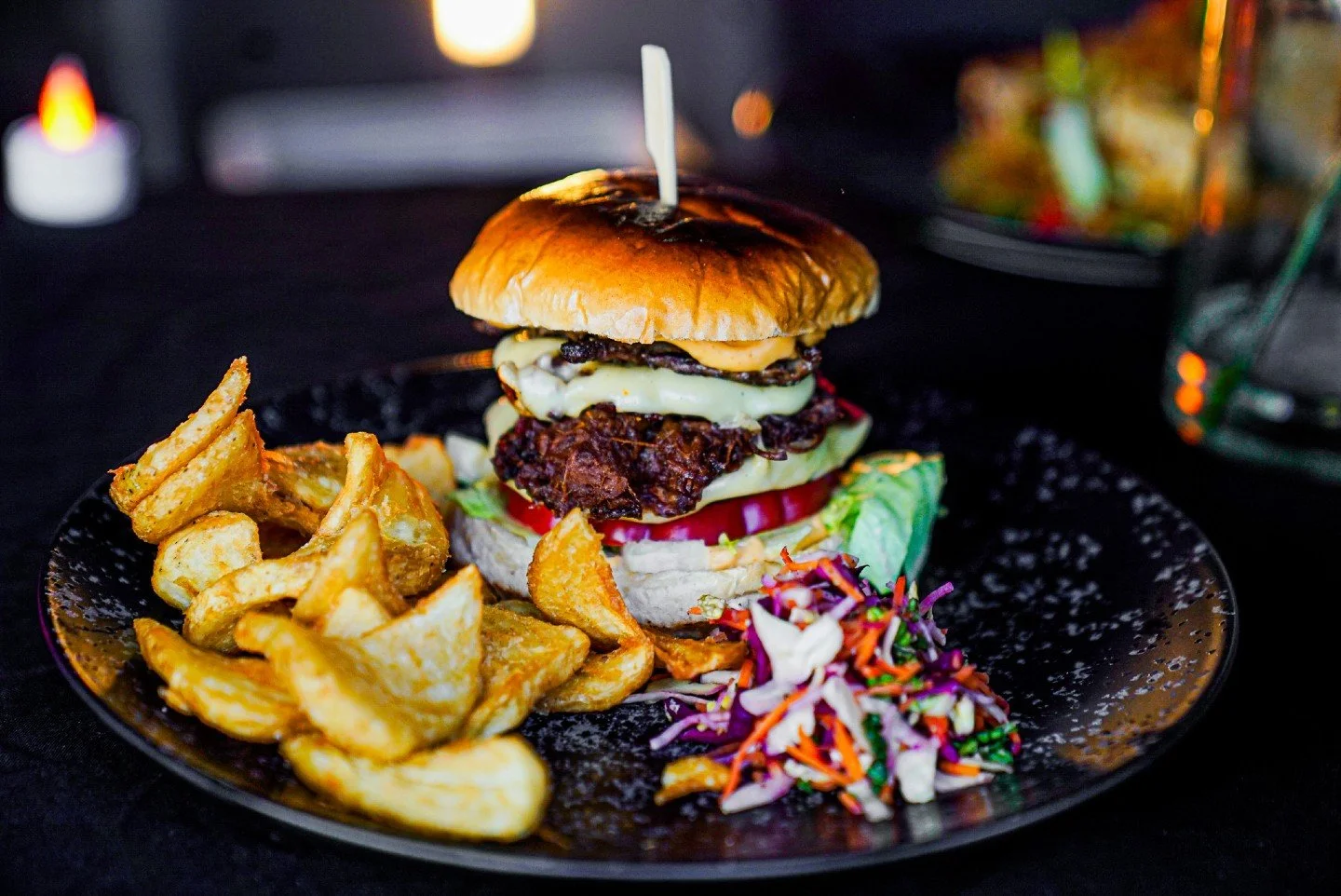 🔥 THE DEFINITIVE BOWNESS BURGER 🔥

Stacked, bold, and completely unapologetic. The Dirty Lee is a powerhouse of flavour: triple beef smashed patties, beef bulgogi, and slow-cooked BBQ beef.

Finished with melty Emmental and a sizzling gochujang kic