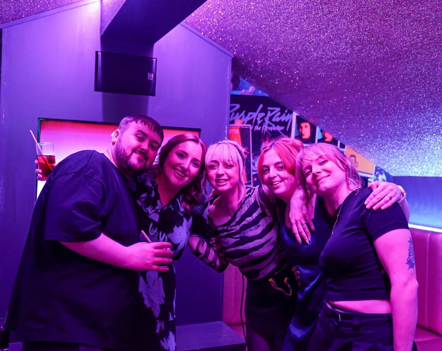 MIDWEEK ESCAPE: THE POD. 🎤🍸

Gather 12 of your best. Our Born Noisy Private Karaoke Pod is the ultimate indoor-escape. With 11,000+ songs and exotic cocktails delivered to your door, the vibrant energy is yours to command.

Tag your lead singer! 👇