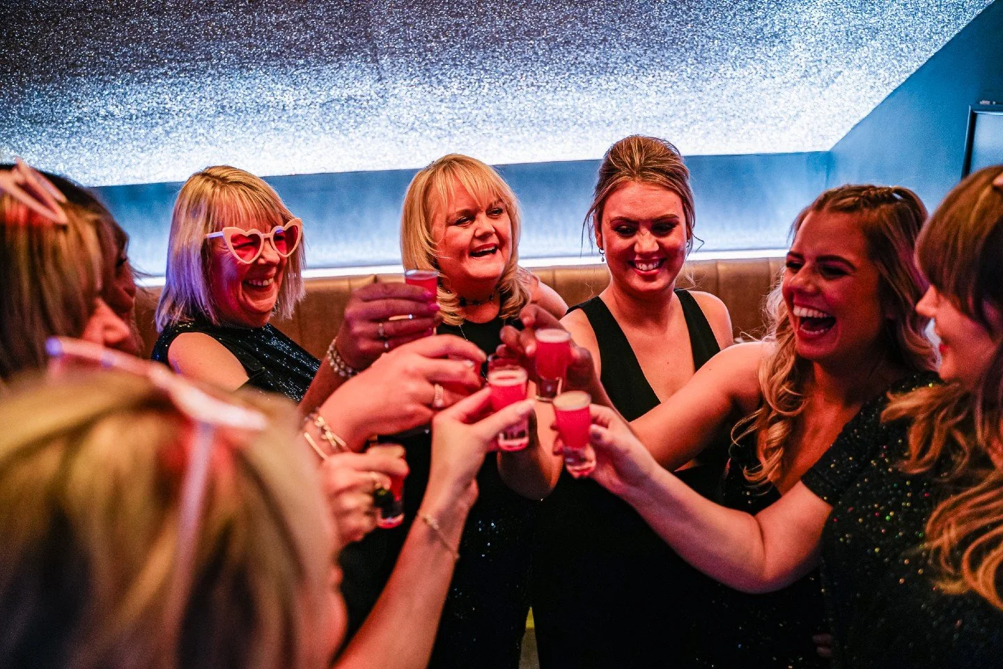 11,000 SONGS. 12 FRIENDS. ONE PRIVATE POD. 🎤✨

Escape the fells and step into the Heartbeat of Bowness. Our Born Noisy Private Karaoke Pod is the ultimate Indoor-escape for you and your crew.

With over 11,000 tracks and room for up to 12 people, yo