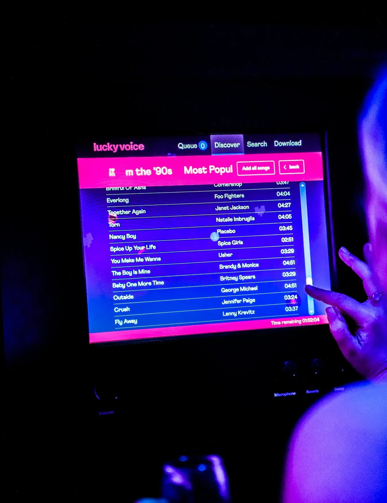 MIDWEEK MADNESS. 🎤✨

Grab up to 12 of your best crew members and lock yourselves away in the ultimate indoor escape. Our Born Noisy Private Karaoke Pod is fully soundproof and ready for action.

With 11,000+ songs right at your fingertips and premiu