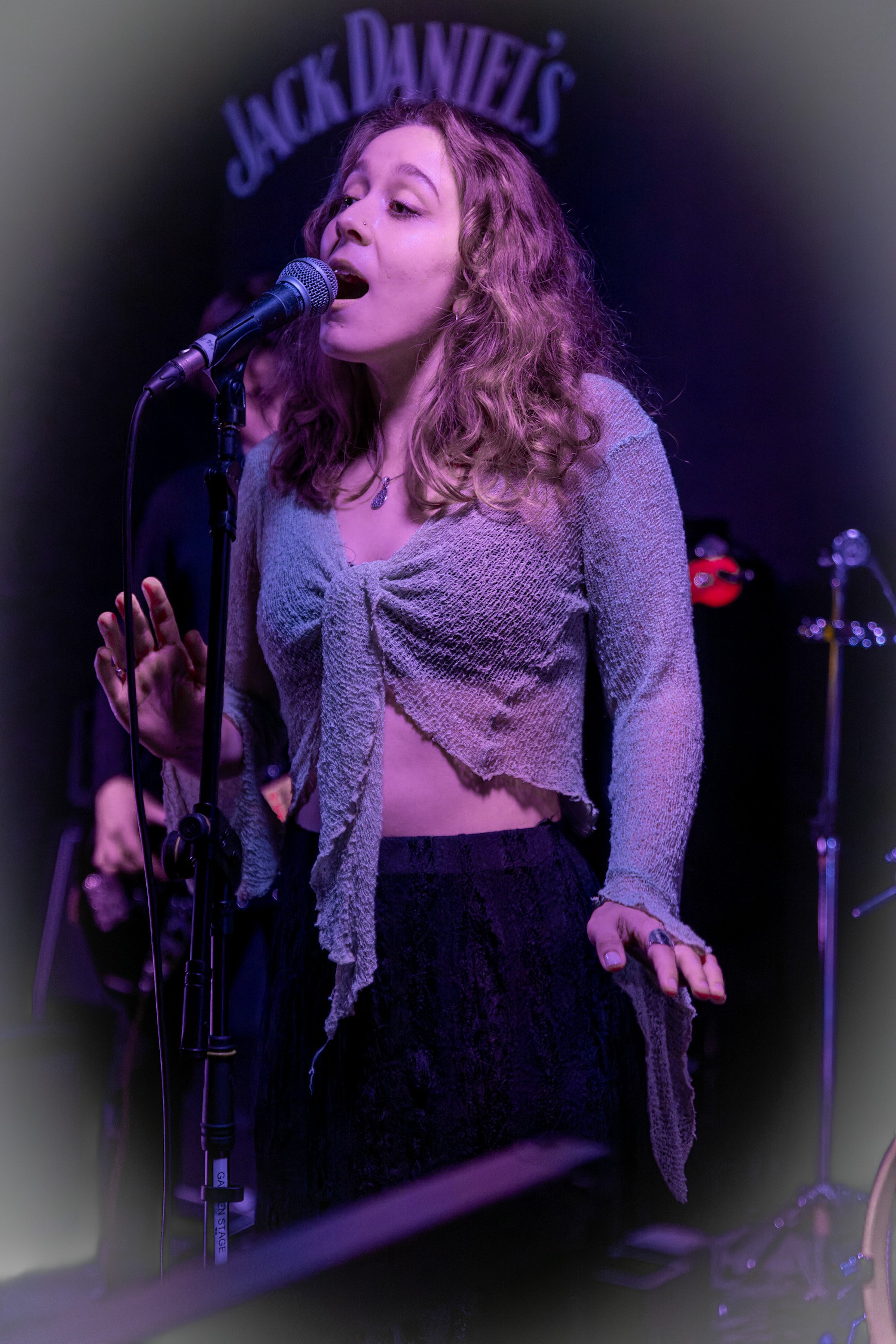 Eliza Delf and the Wilderness Collective  at the B2 Aug 5th - 14.jpg