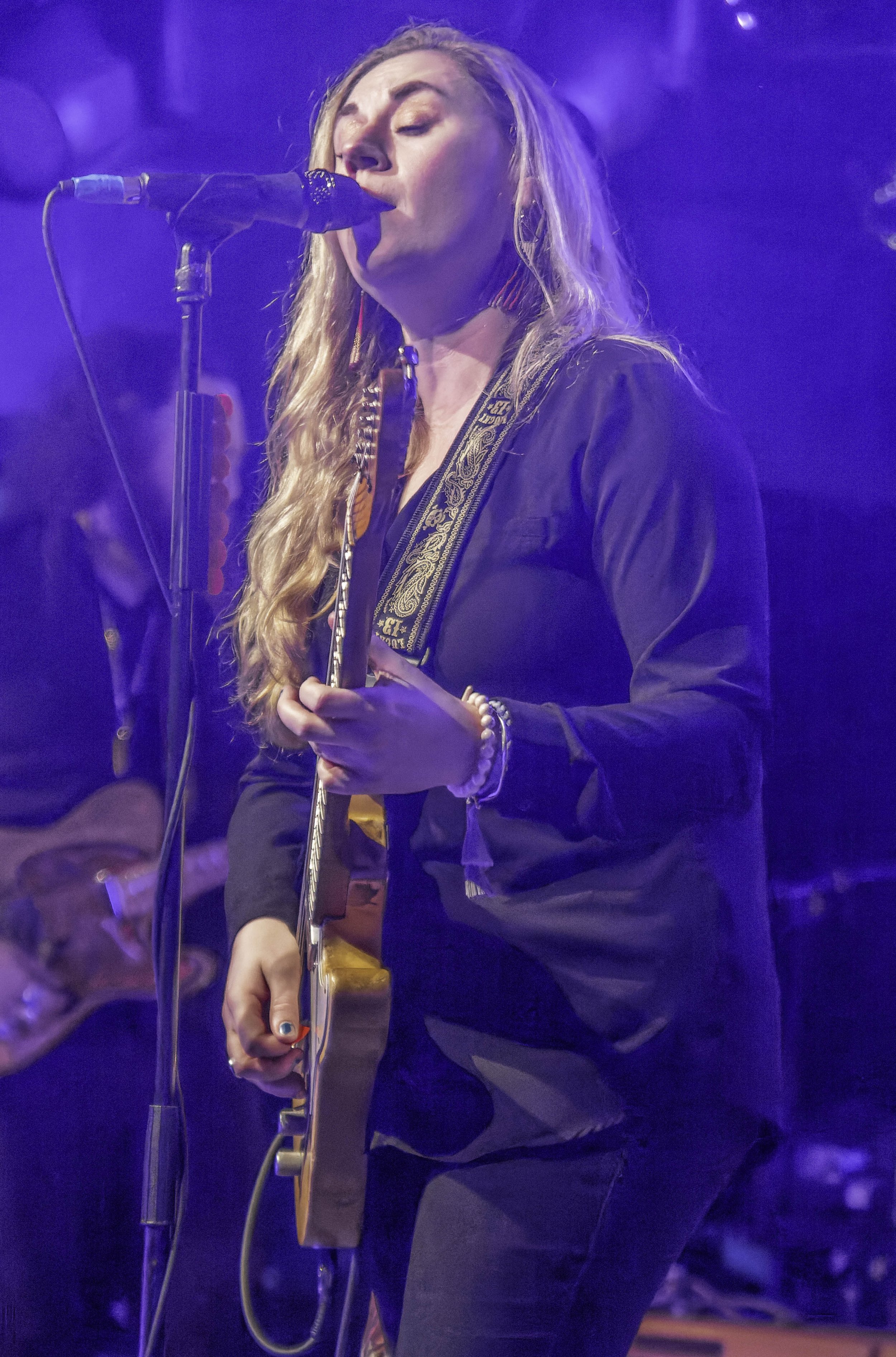 Joanne Shaw Taylor at The Waterfront-18.jpg