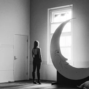 Katie Reid Releases New Single 'Clouds' — Click Roll Boom