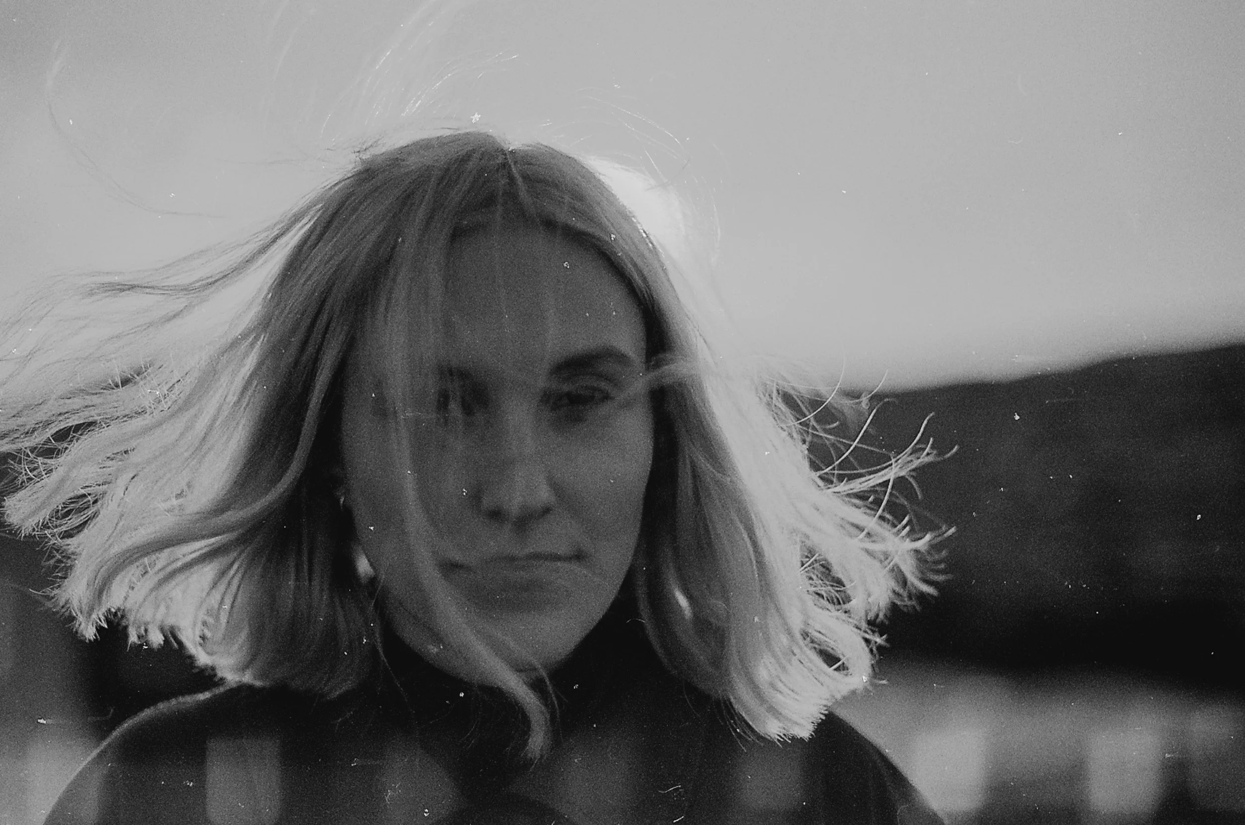 Hungarian singer-songwriter boebeck drops a super honest debut album 