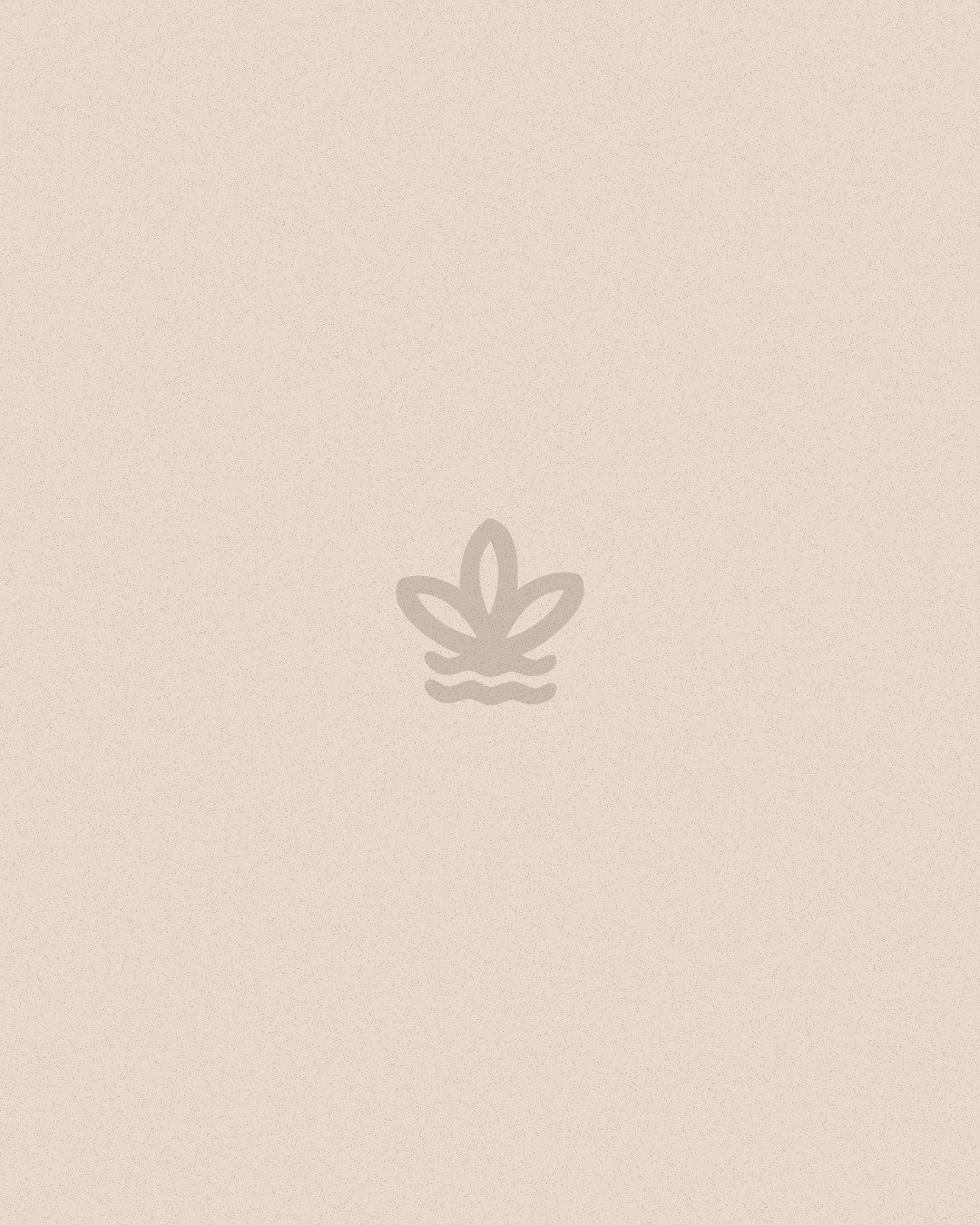 1/3 - Joogastudio Tyyni

Joogastudio Tyynille toteutettiin kokonaisuus, joka sis&auml;lsi t&auml;ysin r&auml;&auml;t&auml;l&ouml;idyt nettisivut, logon, kevyen br&auml;ndi-ilmeen sek&auml; br&auml;ndinmukaiset Canva-pohjat.

Logon suunnittelun l&auml