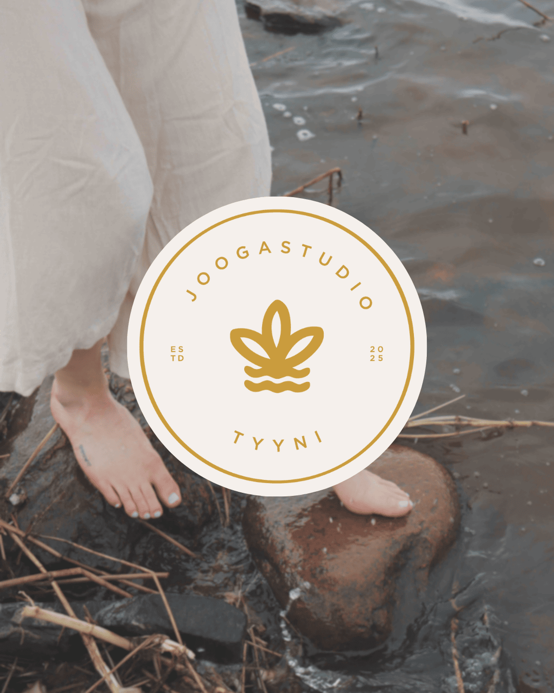 Joogastudio tyyni - pyöreä logo.png