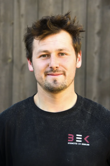 MADS SAMUELSEN LISLEVAND