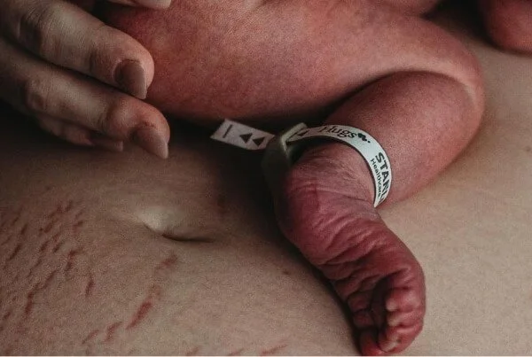 Císařovnám_zapojení miminka do péče.jpg