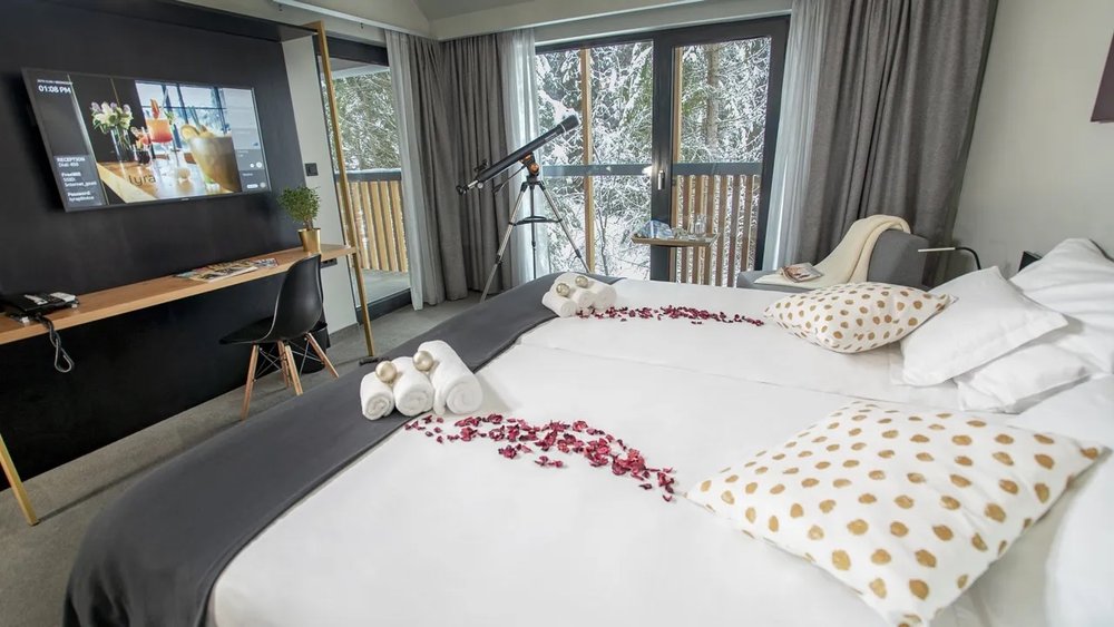 superior-room-bedroom-winter-hotel-lyra-plitvice (3).jpg