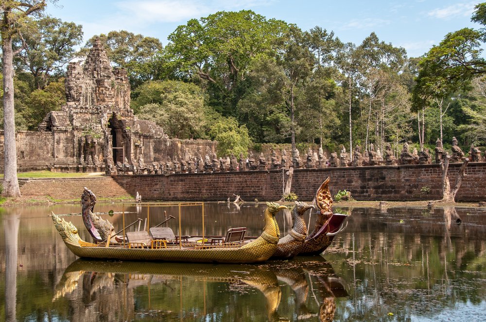 Angkor Thom moat (1).jpg