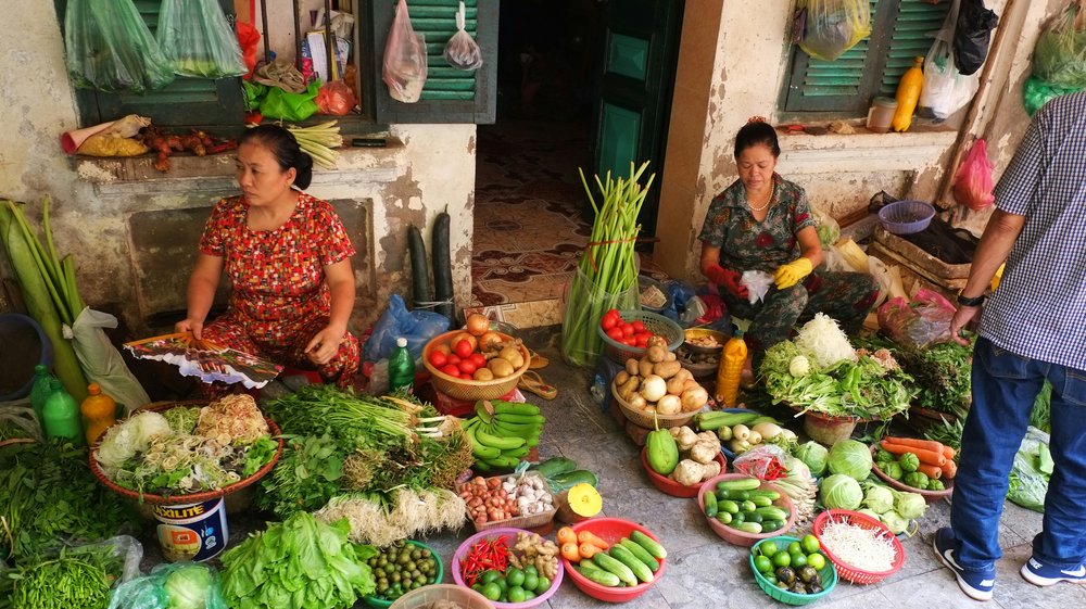 Hanoi market (1).jpg