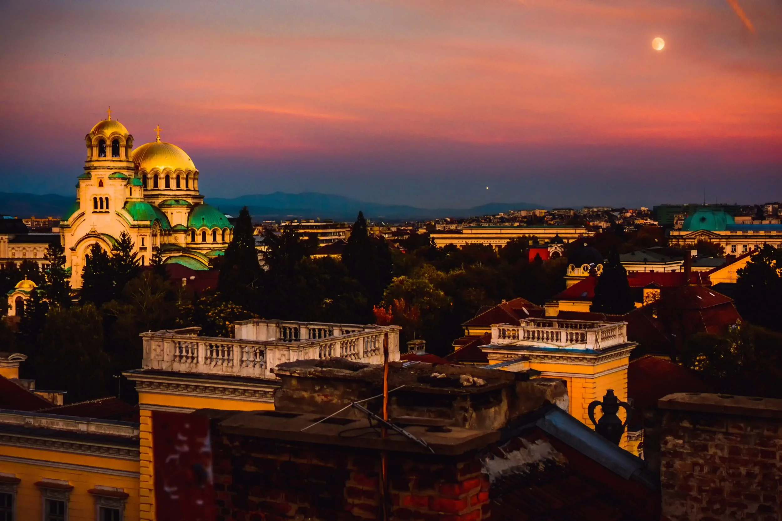 Sofia by night.jpg