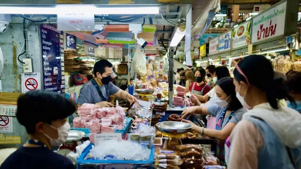 Wararos-Market-in-Chiang-Mai-as-Photographed-by-Ewan-Cluckie-at-Tripseed-10-1024x576.jpeg