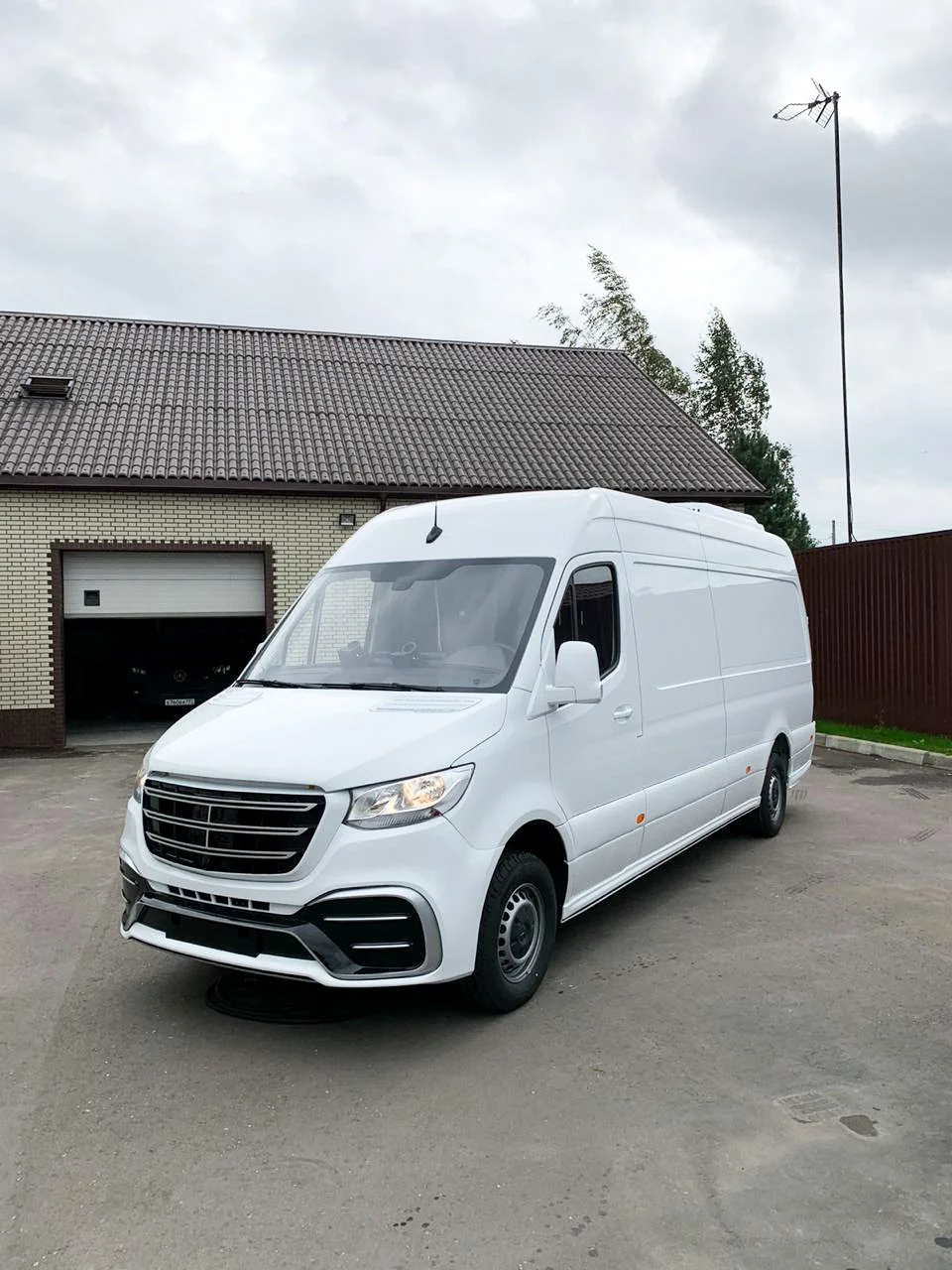 Mercedes Sprinter Van Body Kits – RAGJ
