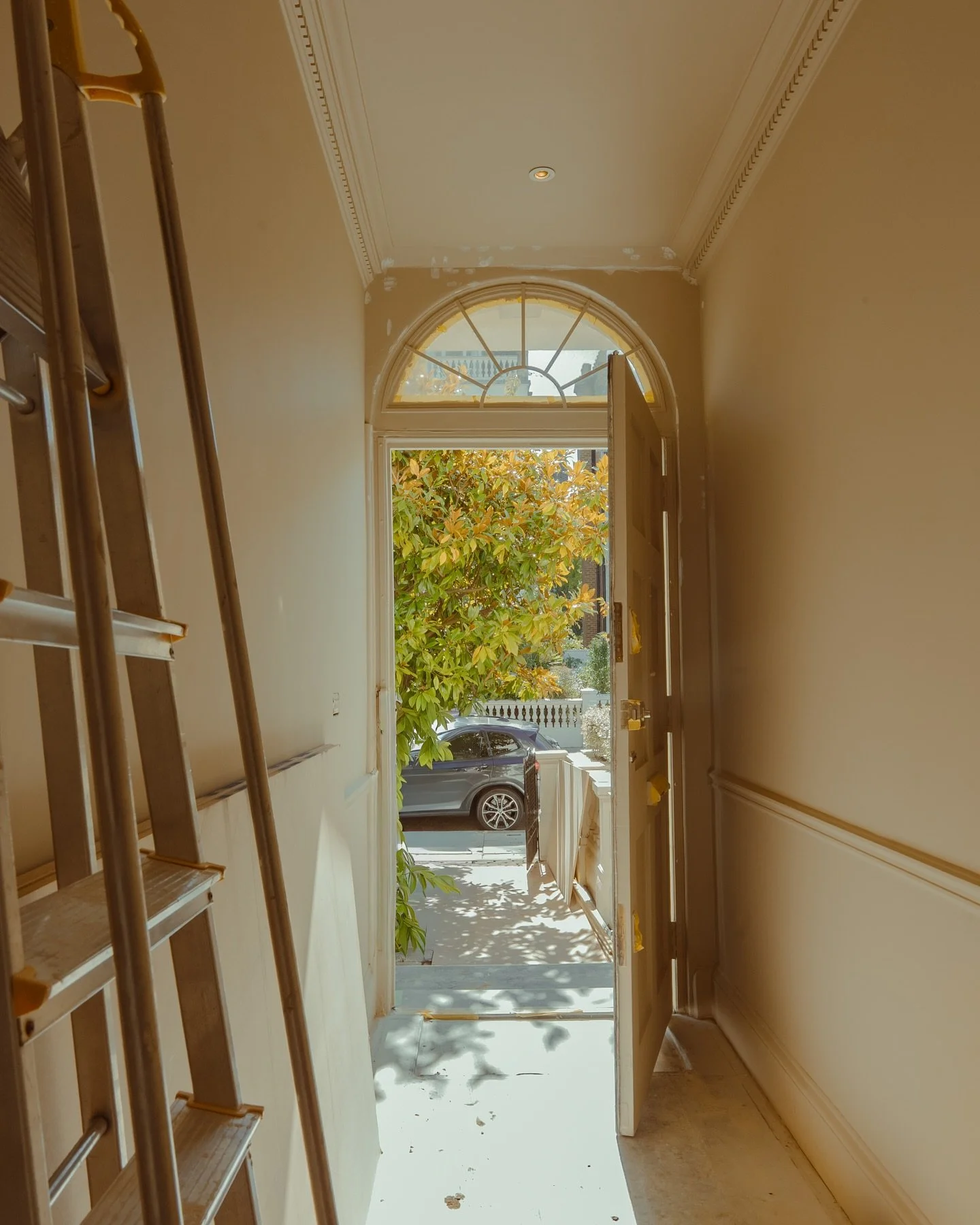 BTS at a very special home in Notting Hill 💭 

More to come soon ⏳