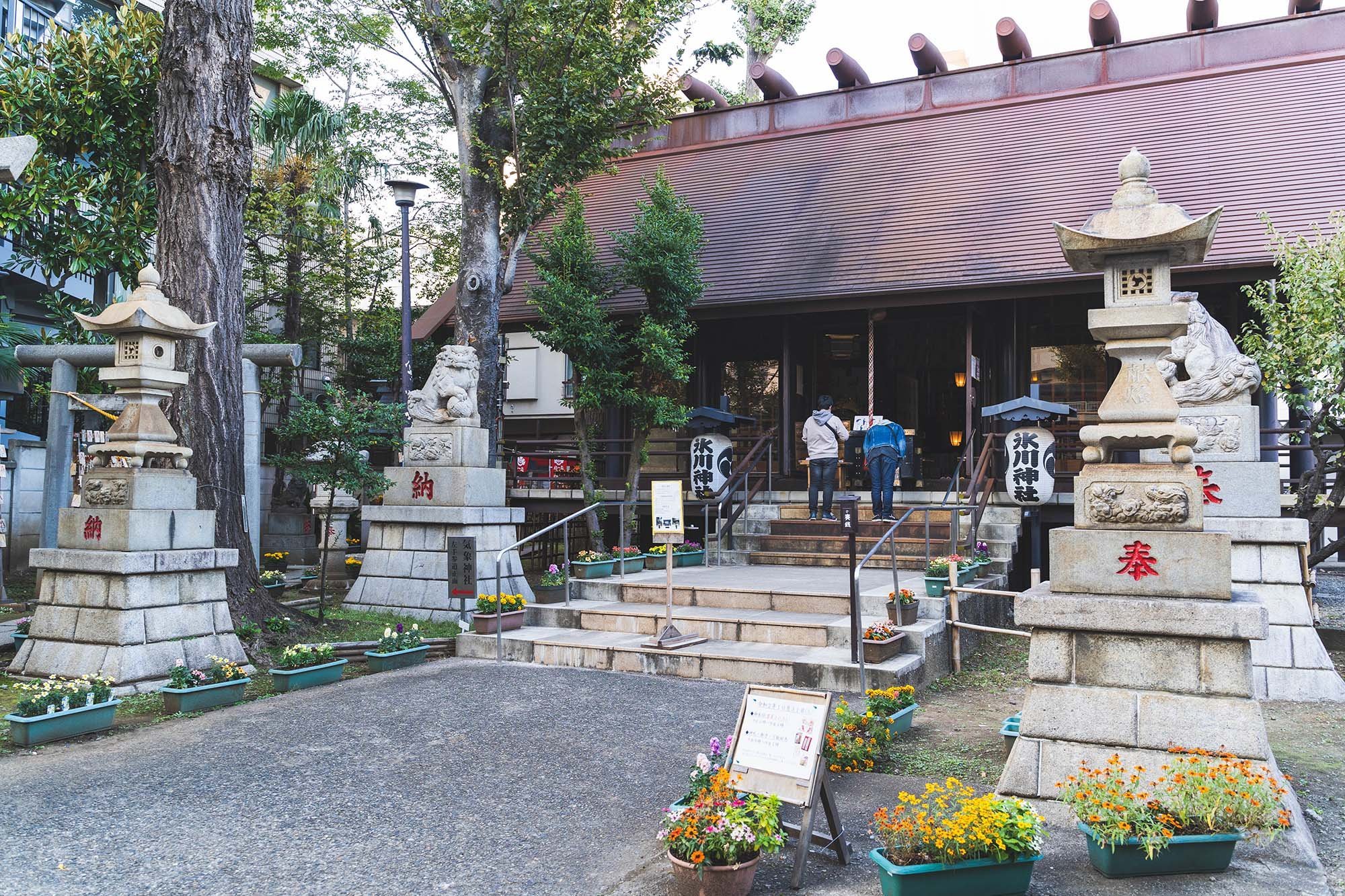 barrettish-koenji-hikawa-jinja-shrine-01.jpg