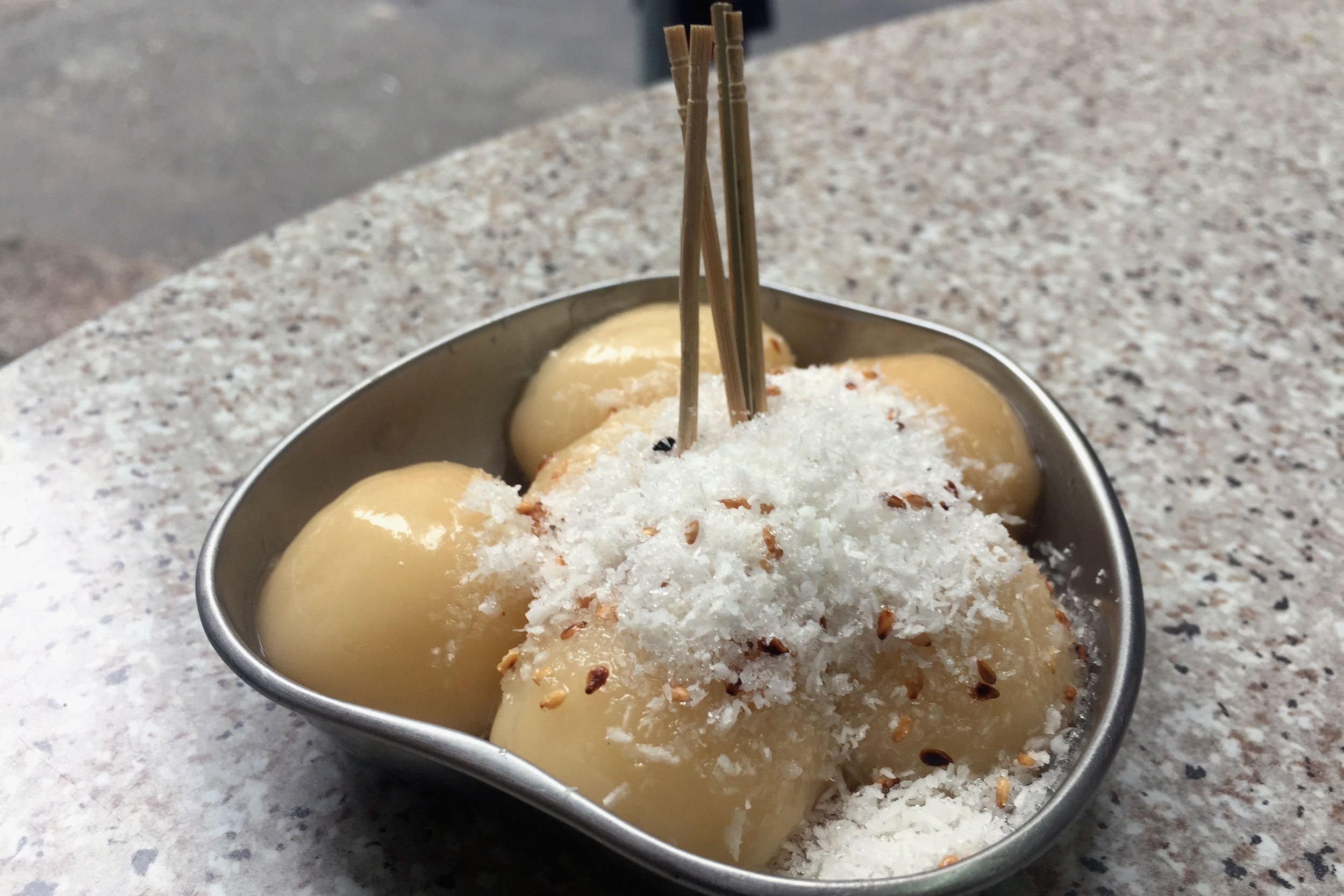 hk-leafdessert-peanut-mochi-coconut.jpg