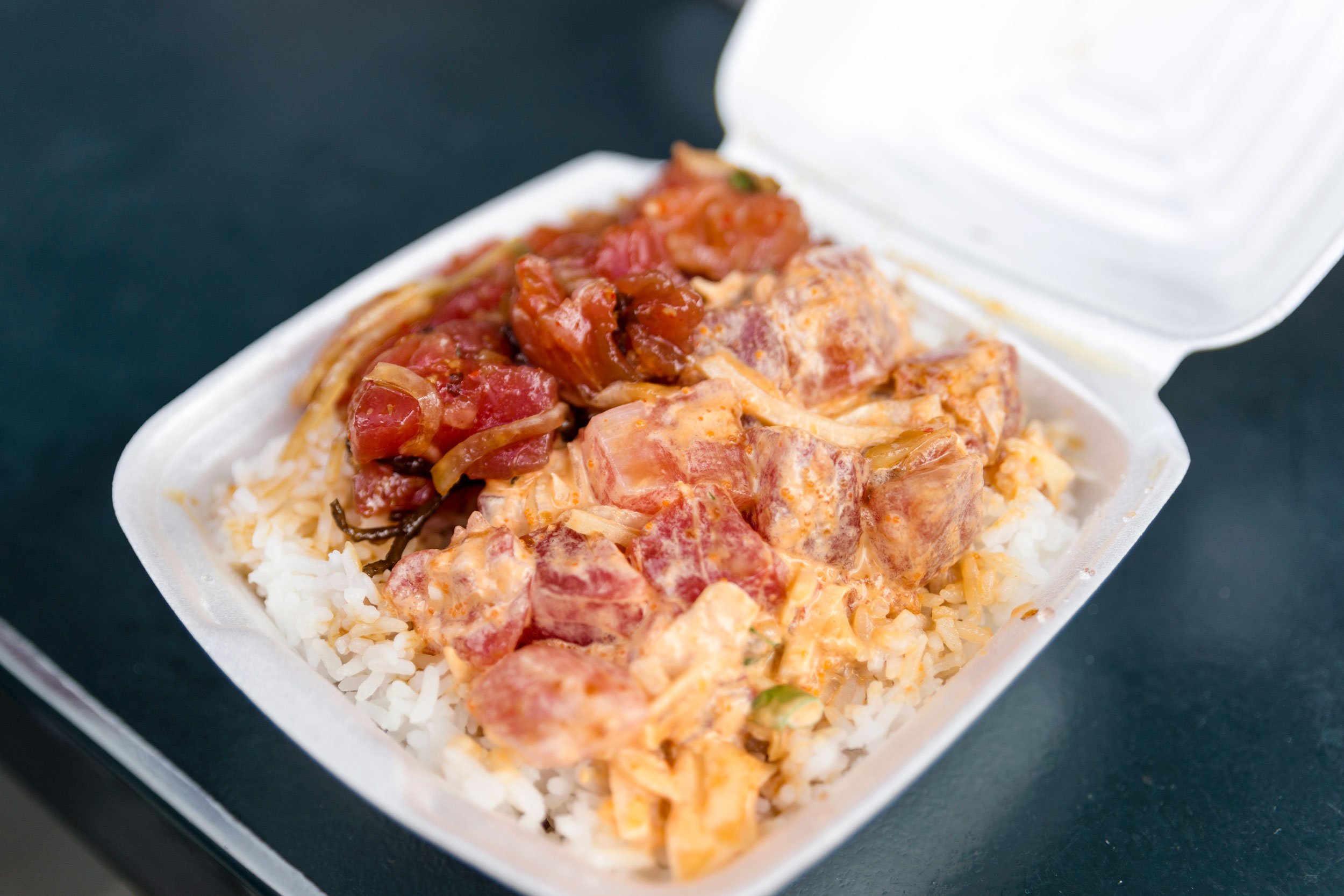 hawaii-onoseafood-poke-02.jpg