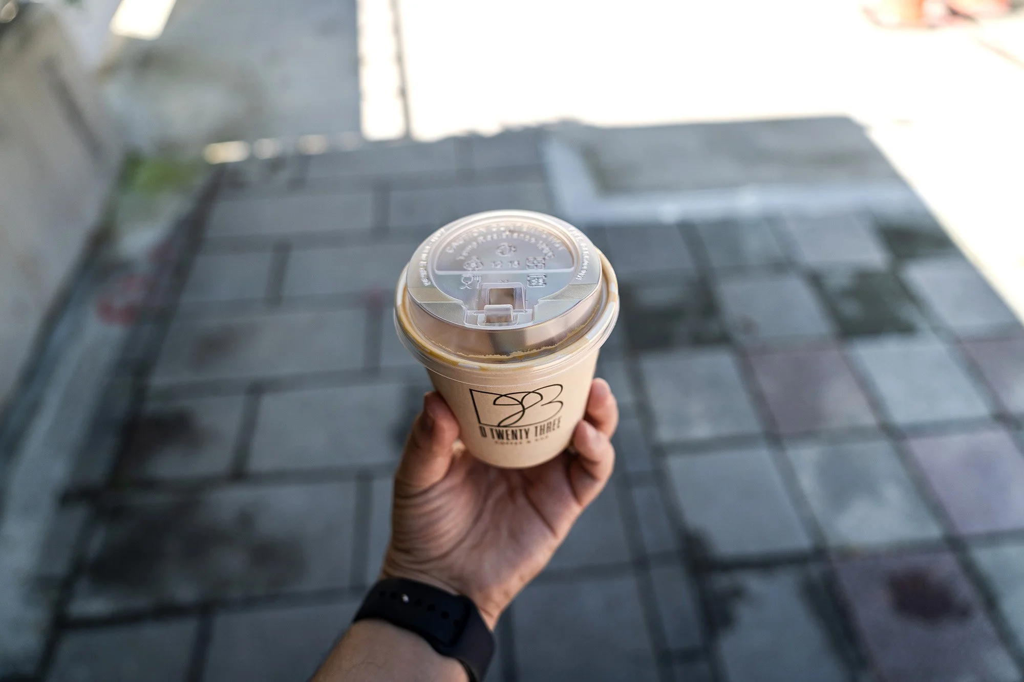 Iced latte (takeout)