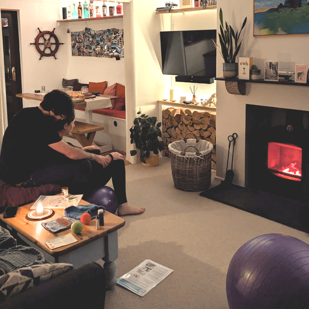 expectant parents prepare for birth in a private antenatal class in cornwall with doula Gemma Kitto from Born to Birth Cornwall